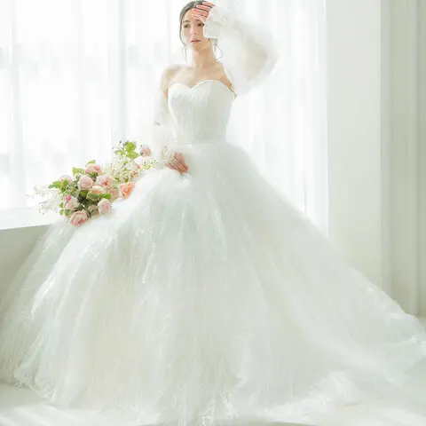 ホワイト Aライン ウェディングドレスララシャンス