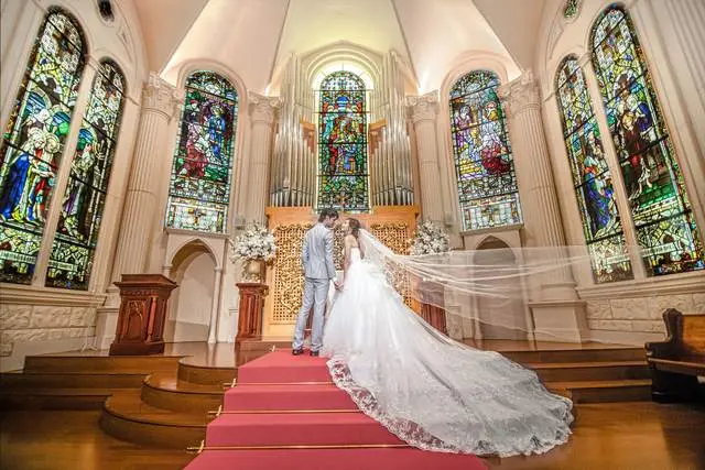 挙式会場 式場公式写真 モン サンミッシェル 大聖堂 ザ ガーデンコート で結婚式 みんなのウェディング