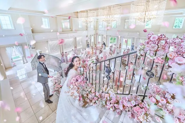 披露宴会場(式場公式写真)：アニヴェルセル 立川/ アニヴェルセル