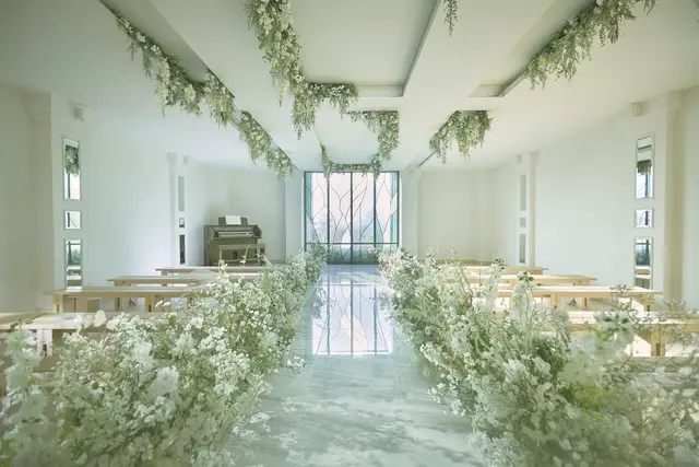 テーマカラーの「白」にのせて、思うままにコーディネート