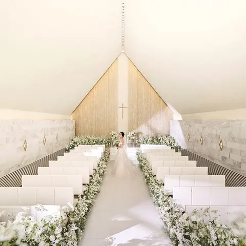 ゆったりと絆を確かめ合う独立型チャペルでの結婚式