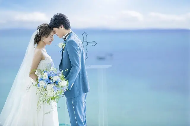 写真：アートグレイス オーシャンフロントガーデンチャペル 沖縄で結婚