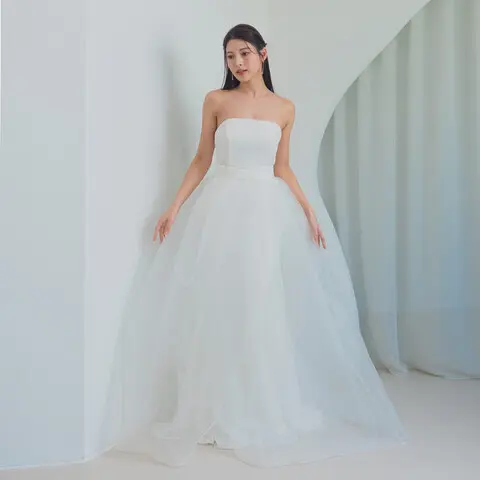 ウェディングドレス・和装(式場公式写真)：ララシャンス博多の森/ アイ