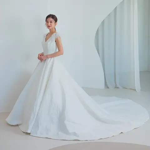 ウェディングドレス・和装(式場公式写真)：ララシャンス博多の森/ アイ