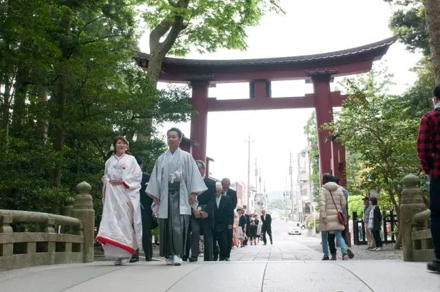弥彦神社 あい あいで結婚式 みんなのウェディング