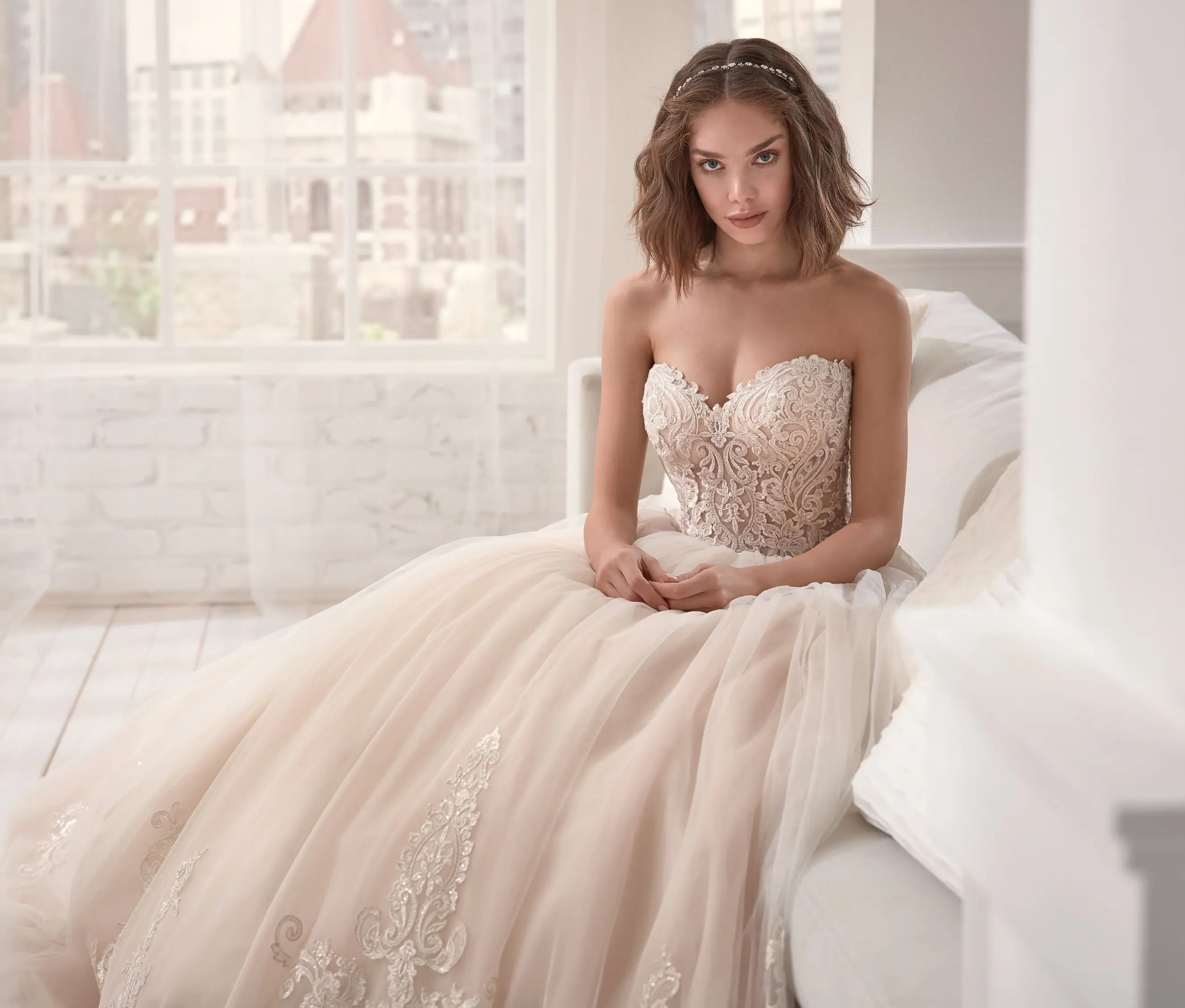 【美品】NICOLE Montenapoleone イタリア製ウエディングドレス 世界中のすべての花嫁たちの夢を叶えるイタリア発【ニコール