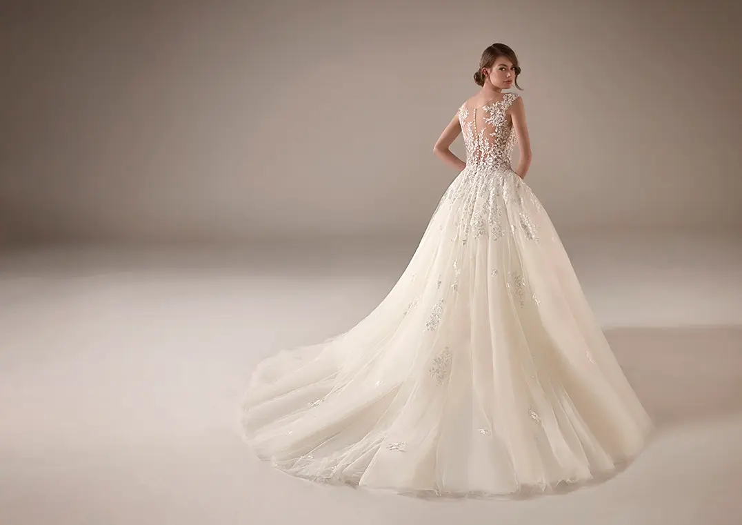 【国内未販売】プロノビアス BARBARA ウェディングドレス PRONOVIAS 2022 collection BARBARA｜PRONOVIAS(プロノビアス)の