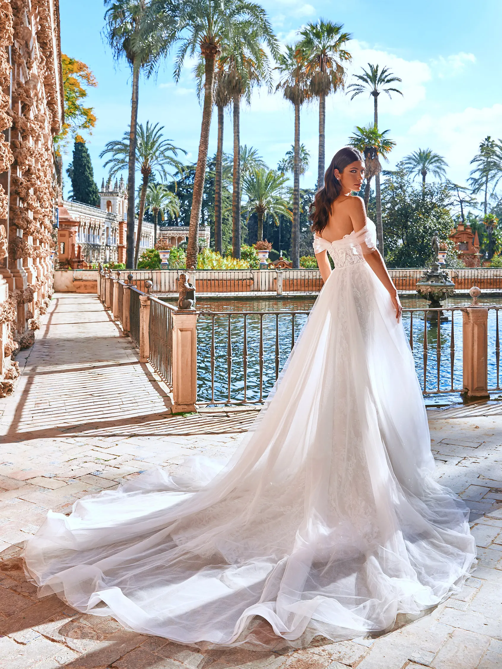 PRONOVIAS 2022 collection HAVASU｜PRONOVIAS(プロノビアス)の