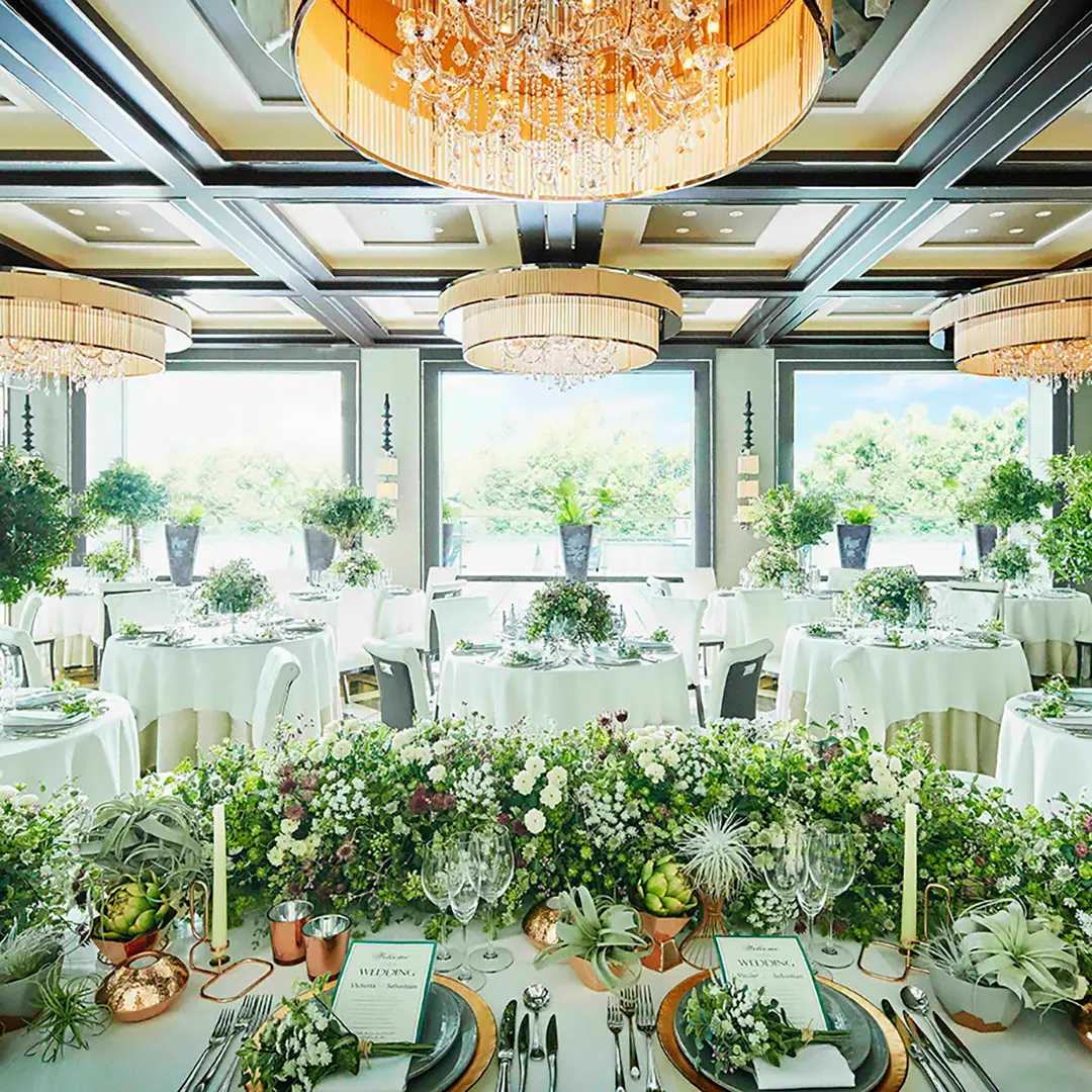 究極にシンプル！だからお得に【基本挙式料99,000円～】ルクリアモーレの少人数結婚式