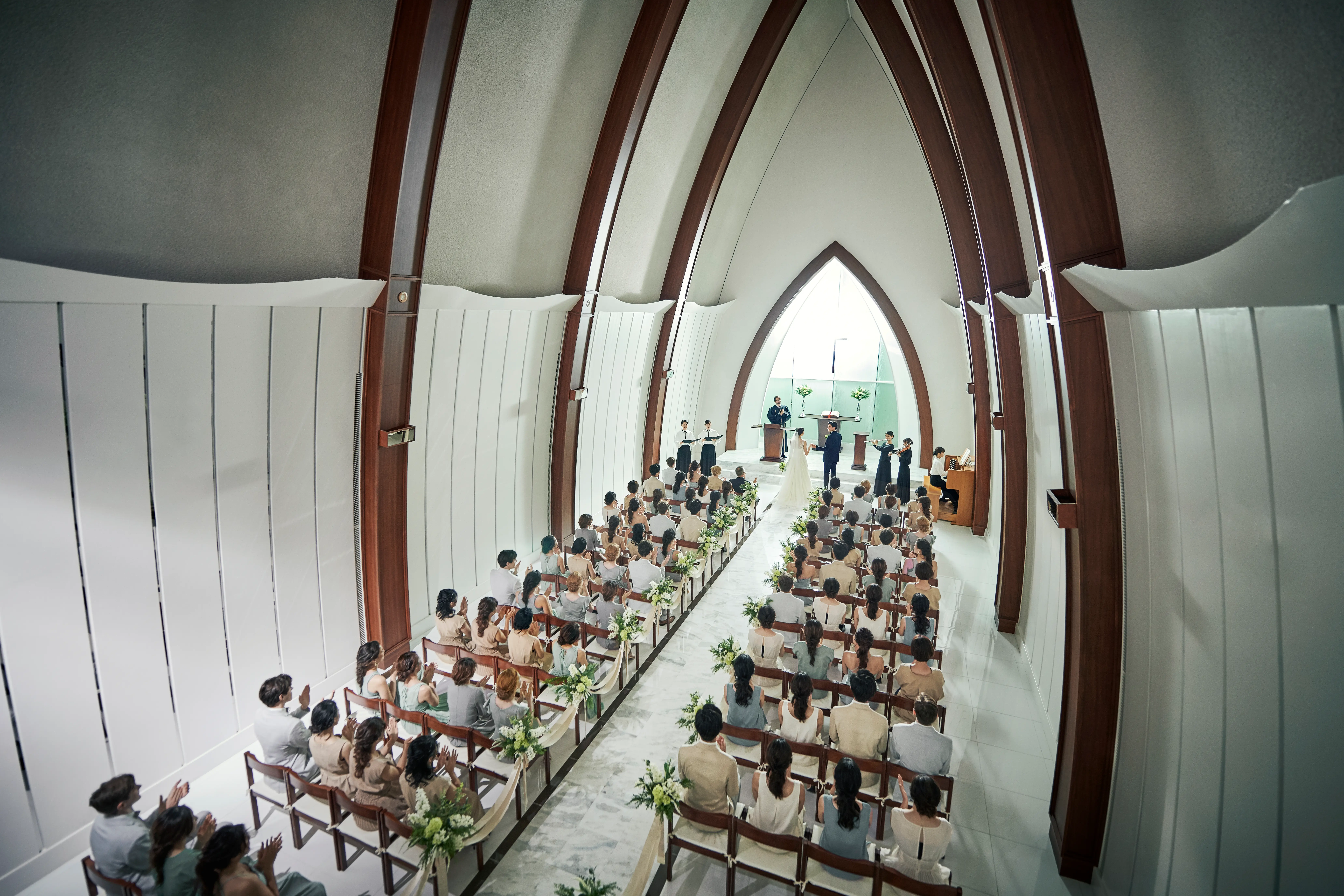 【チャペルリニューアル記念】最大130万特典&4万宿泊　感動挙式&贅沢試食