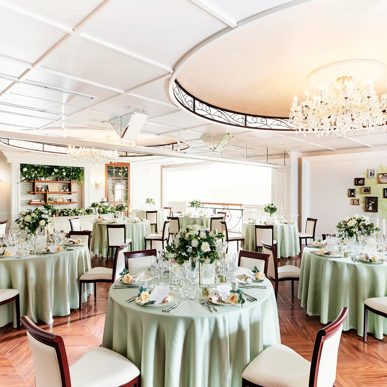 究極にシンプル！だからお得に【基本挙式料99,000円～】ルクリアモーレの少人数結婚式