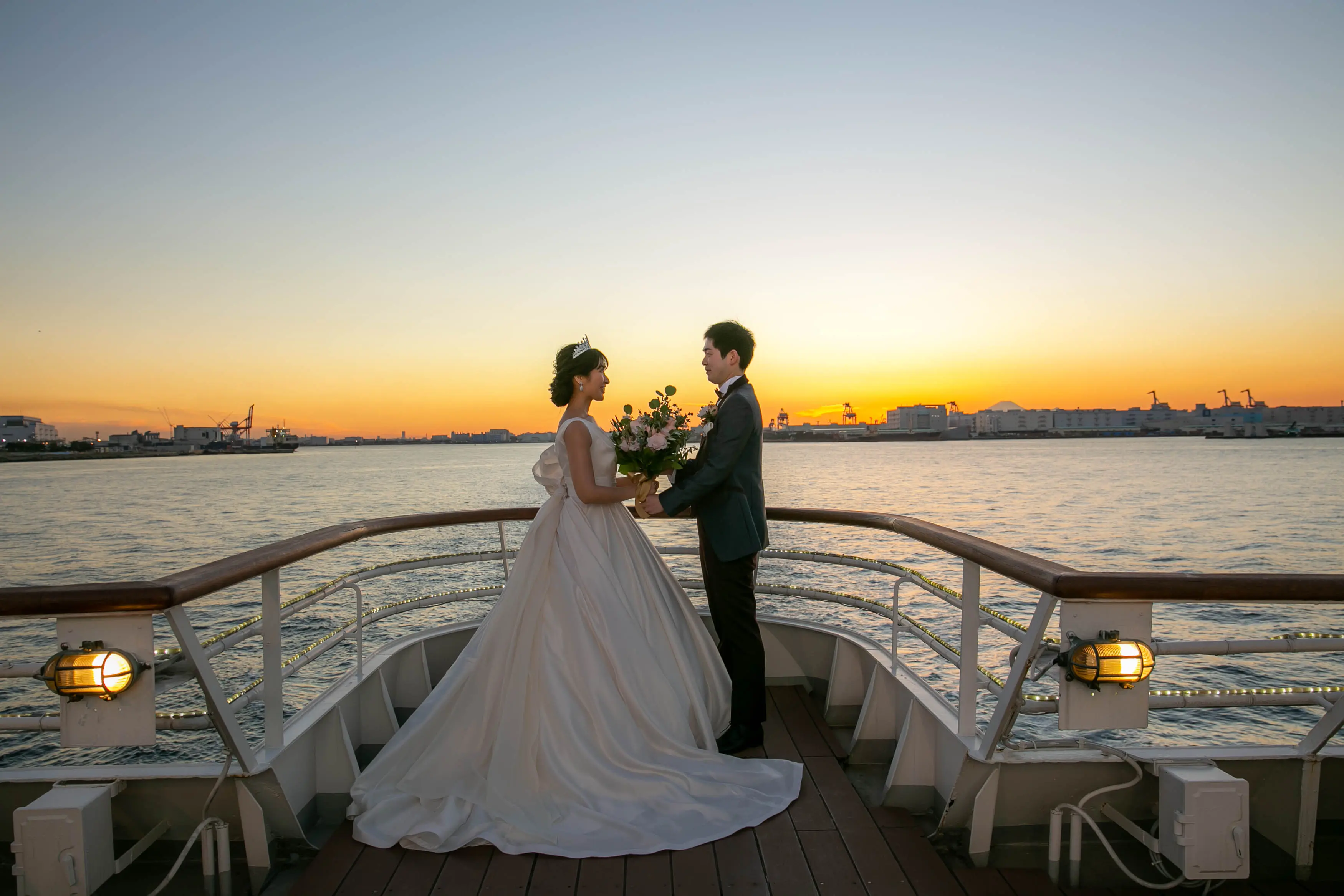 【満席続出！】無料でクルーズ体験！移り変わる大絶景をプレゼント♪