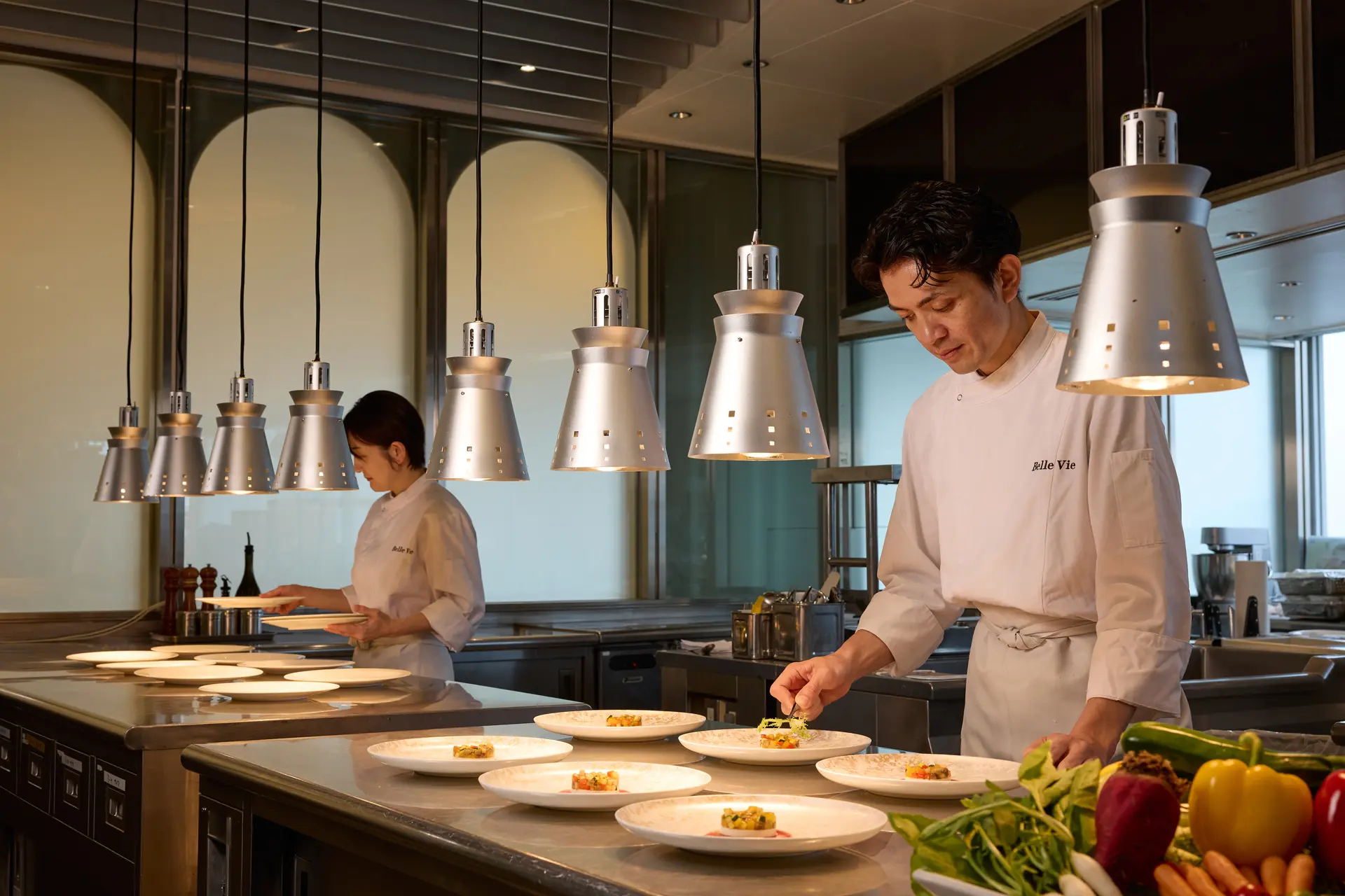 【お料理重視の方必見】オリジナルメニュー考案*オープンキッチンのライブ感と美景を貸切に！