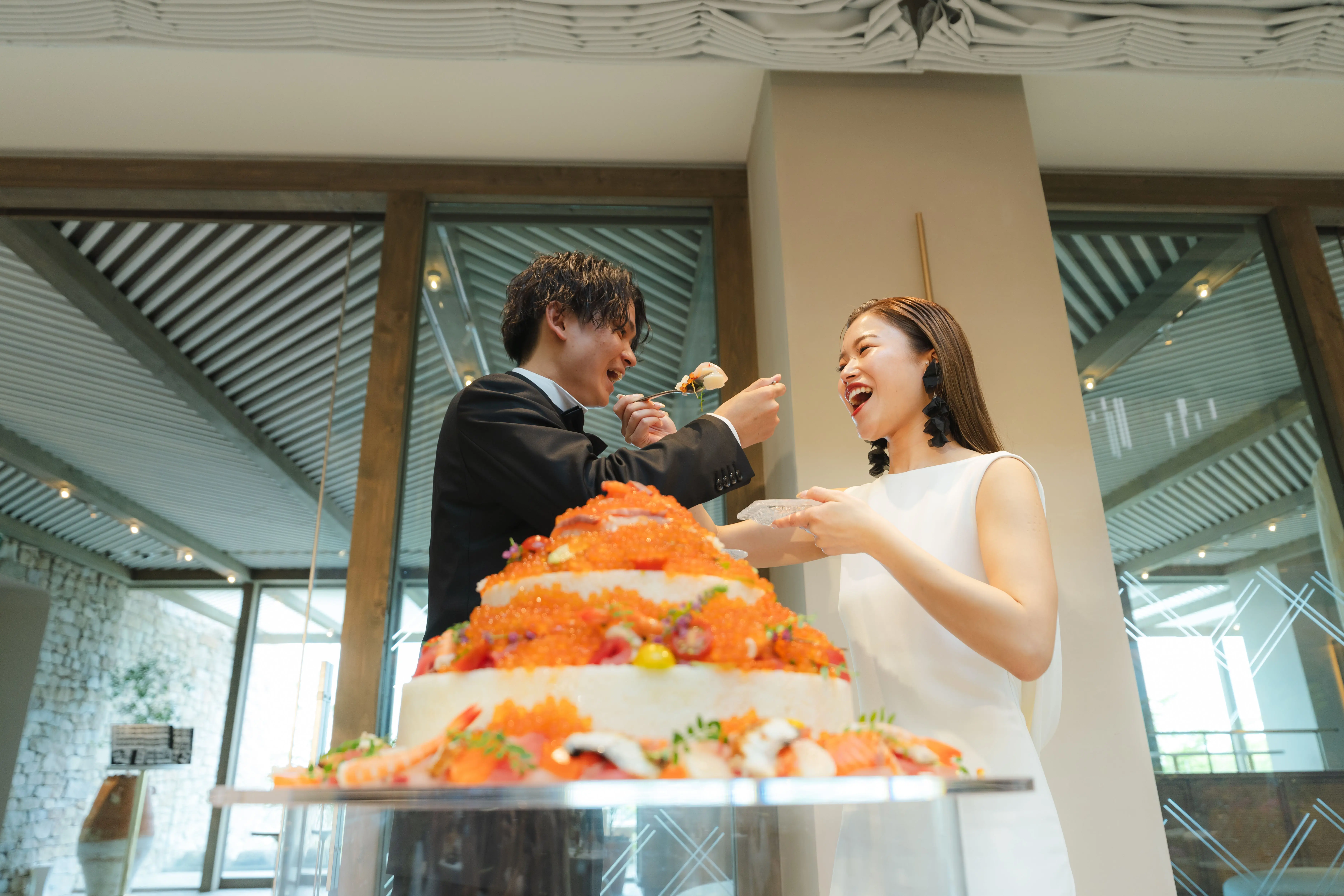 先輩カップルのレポート紹介！新郎新婦様のこだわりアイテムや料理、演出が詰め込んだ結婚式を掲載中♪