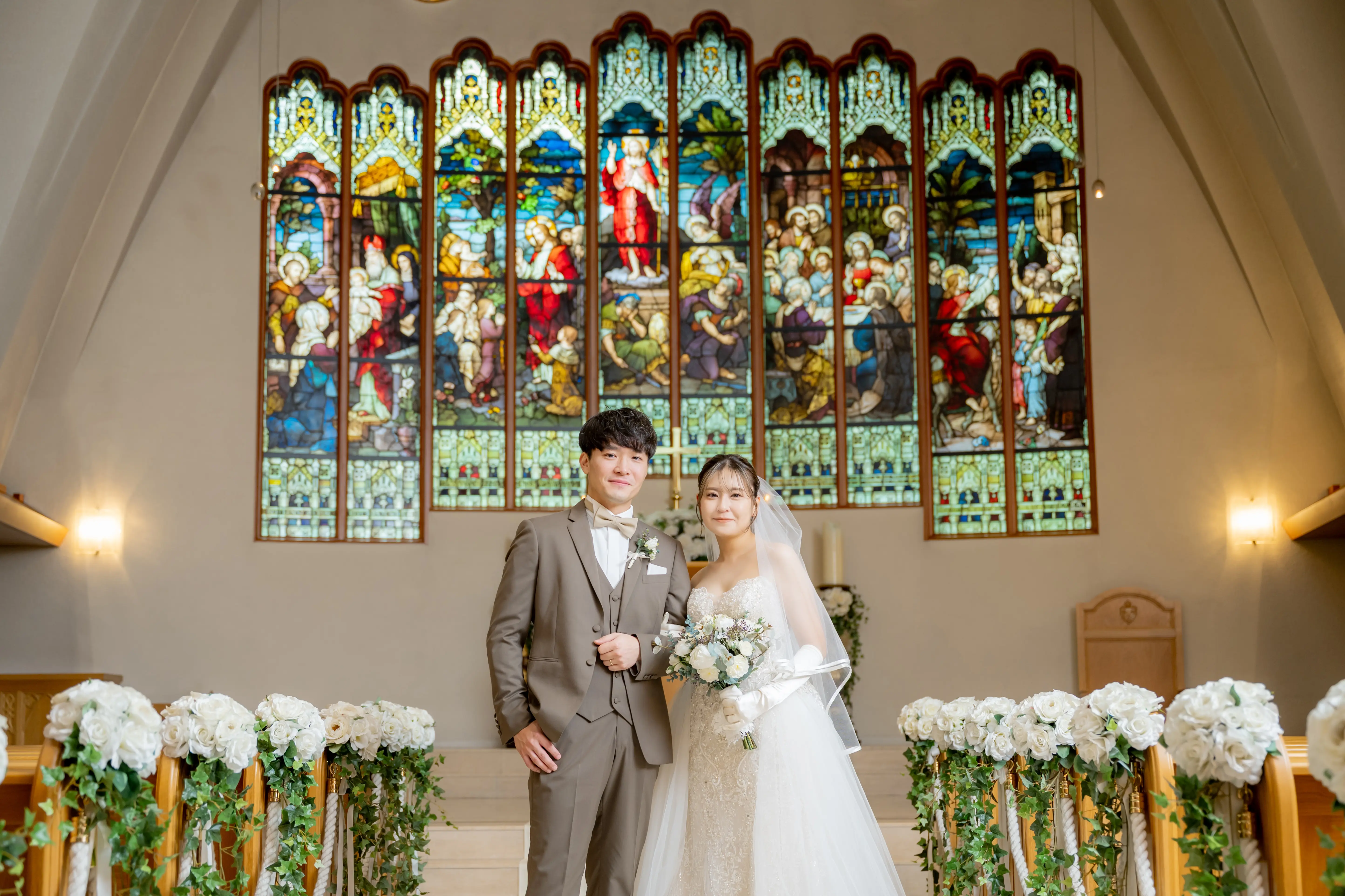 8400坪の広大な敷地を1日貸切！ステンドグラスと緑に囲まれた結婚式が叶う青森市雲谷ラブリズヴェール