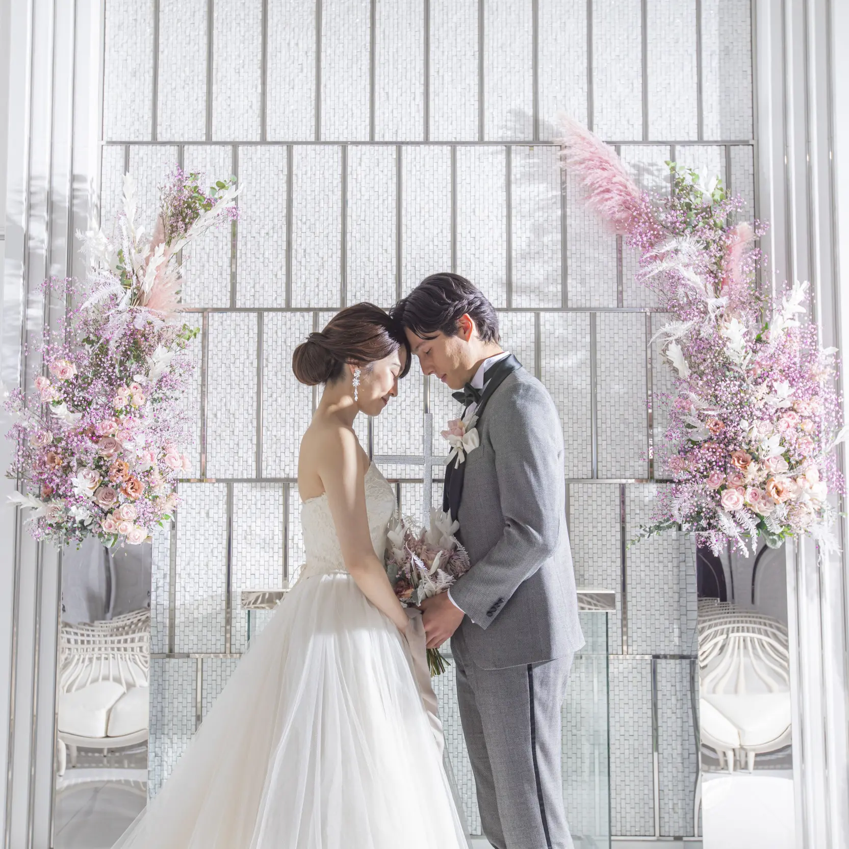 究極にシンプル！だからお得に【基本挙式料99,000円～】ルクリアモーレの少人数結婚式