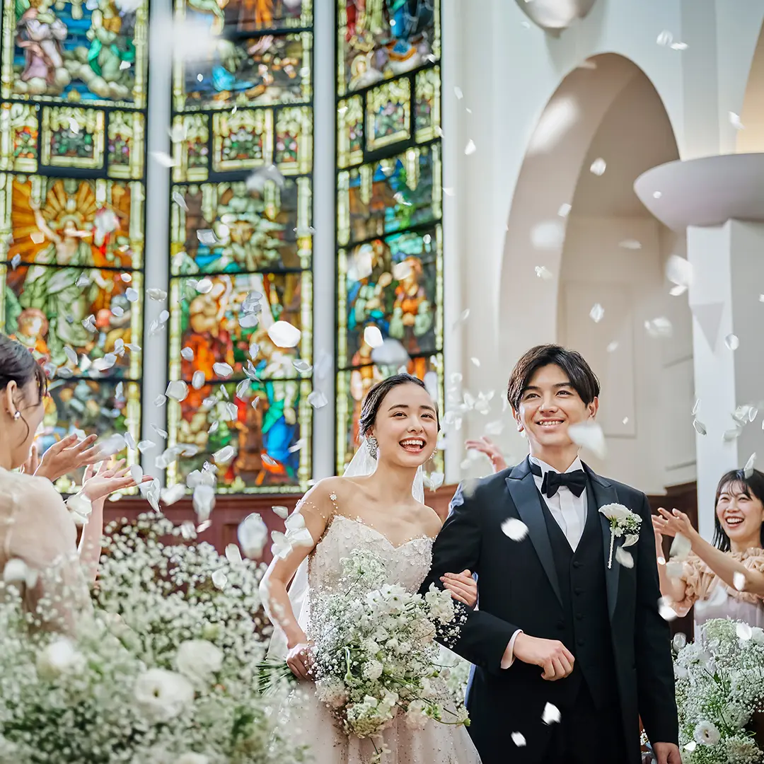 ＼今なら★最大190万特典／天空の大聖堂×料理で選ばれる式場の美食×ドレス試着が叶う贅沢フェア開催