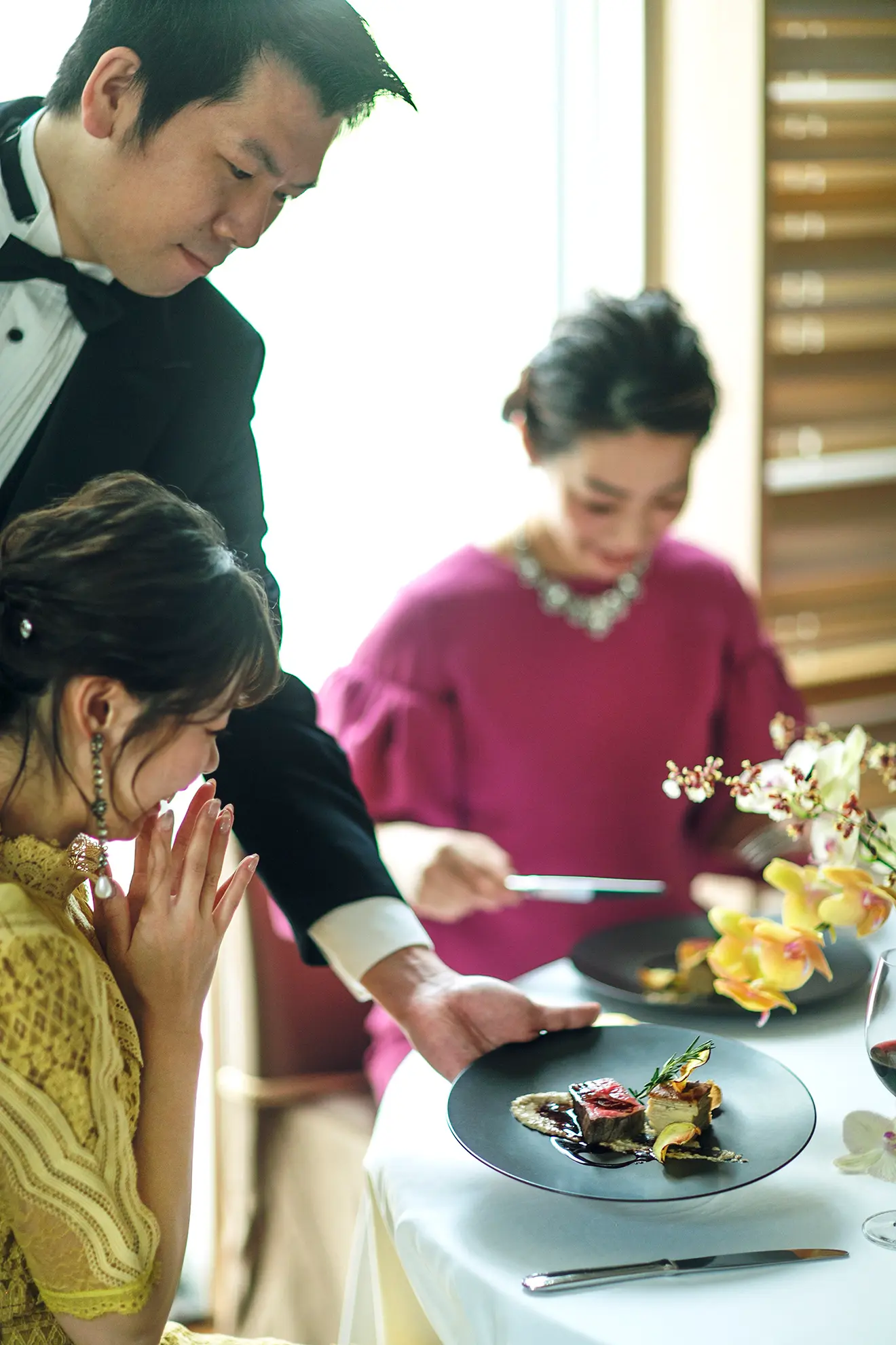 【天神駅から徒歩1分の好立地】天神の中心地に位置し天候に左右されることなく移動に便利な立地も魅力