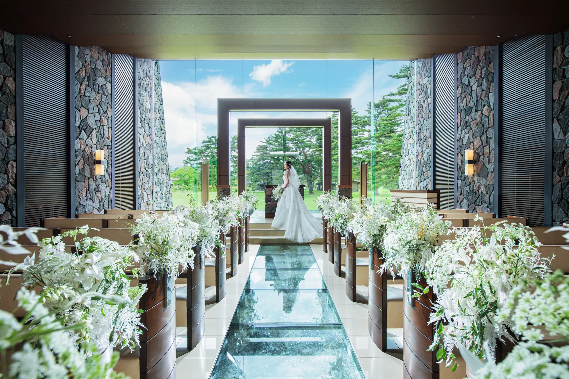 【26年春婚】新緑芽吹く軽井沢で非日常の時間を過ごす、グランドリゾートWD→フェア詳細はこちら