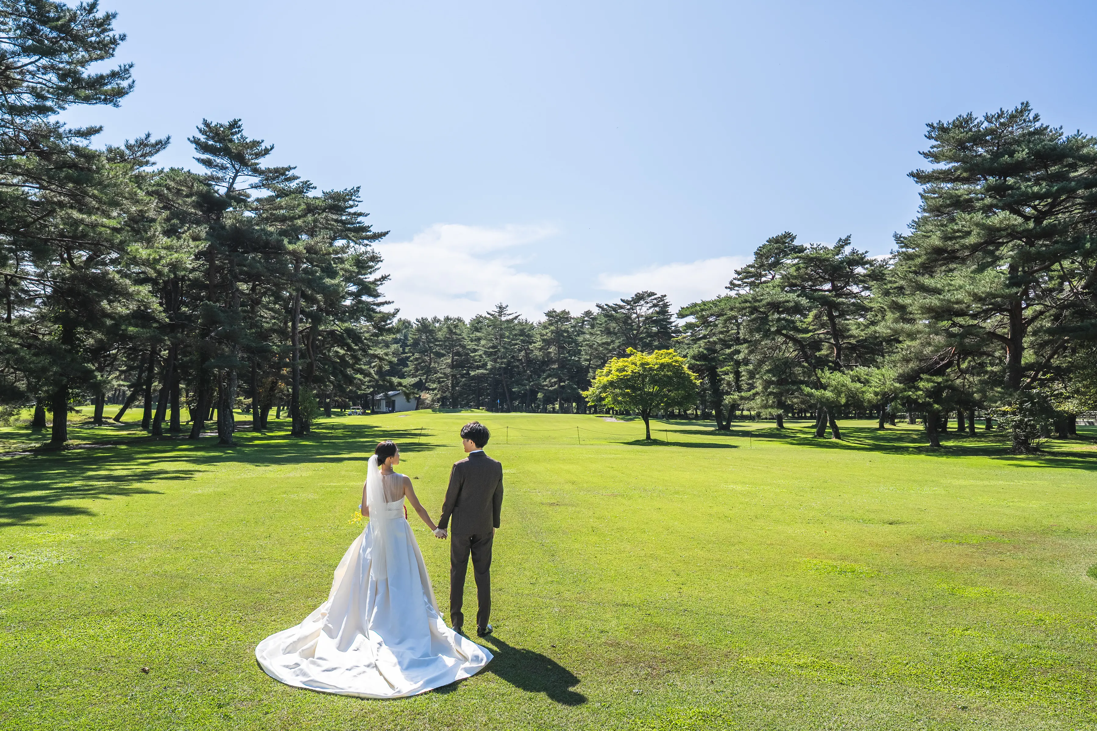 青空と大自然に包まれたガーデンで大切なゲストと過ごす特別な1日*ウエディングレポートをチェック！