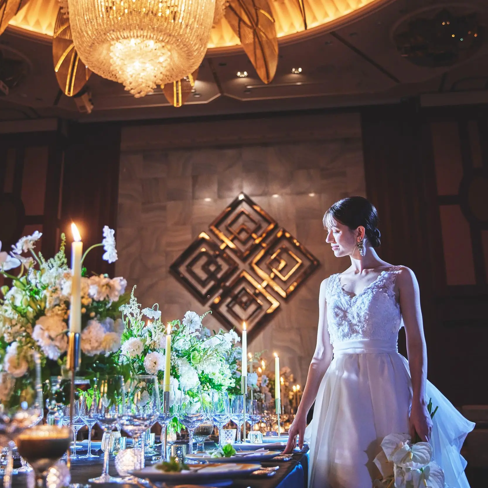 【遠方ゲストも◎新大阪から専用シャトルバス送迎5分】2つのチャペル＆多彩なパーティ会場で感動体験