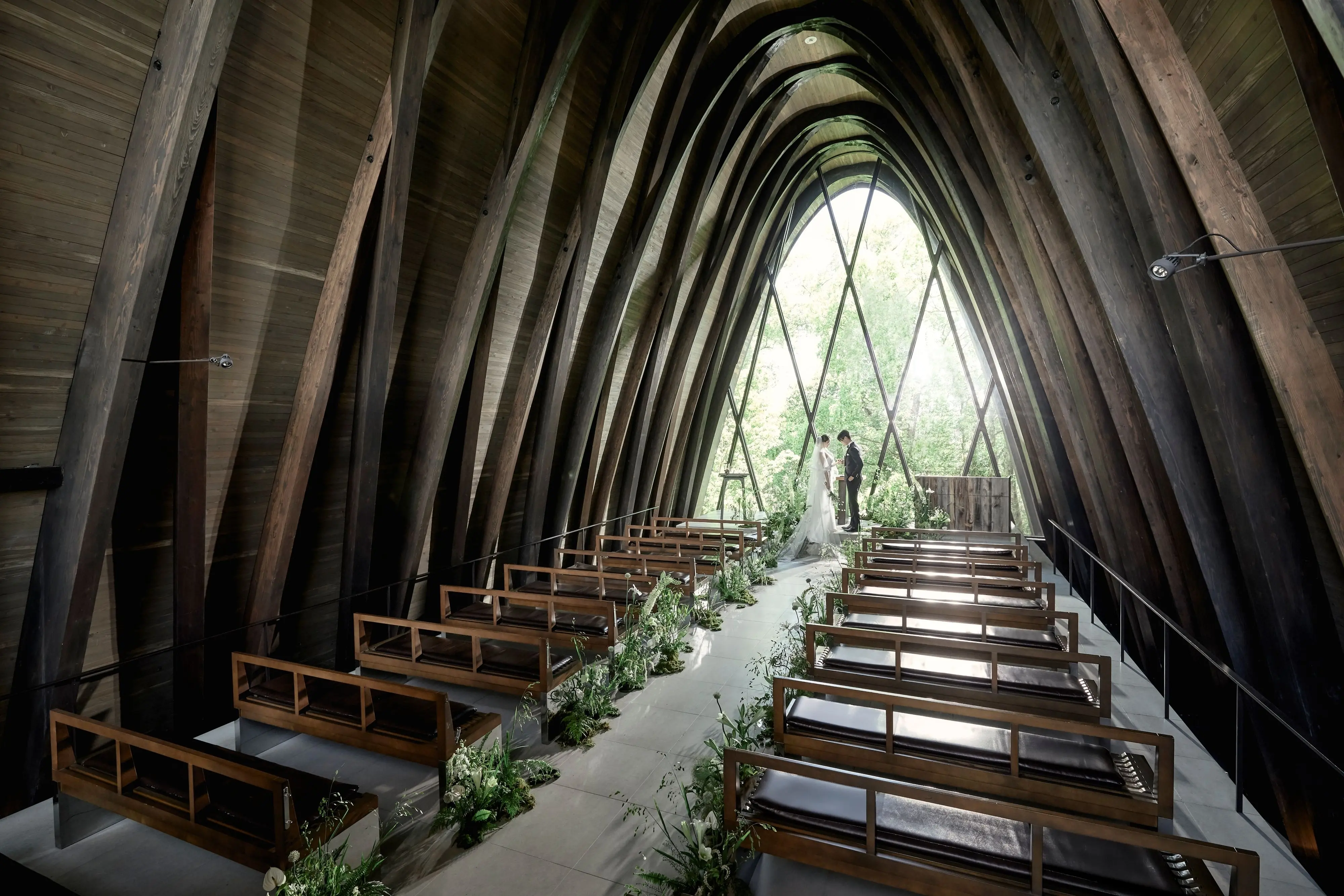 【4月春のBIGフェア】ドレス2着や前撮りなど豪華特典をプレゼント◇豪華150万円ご優待