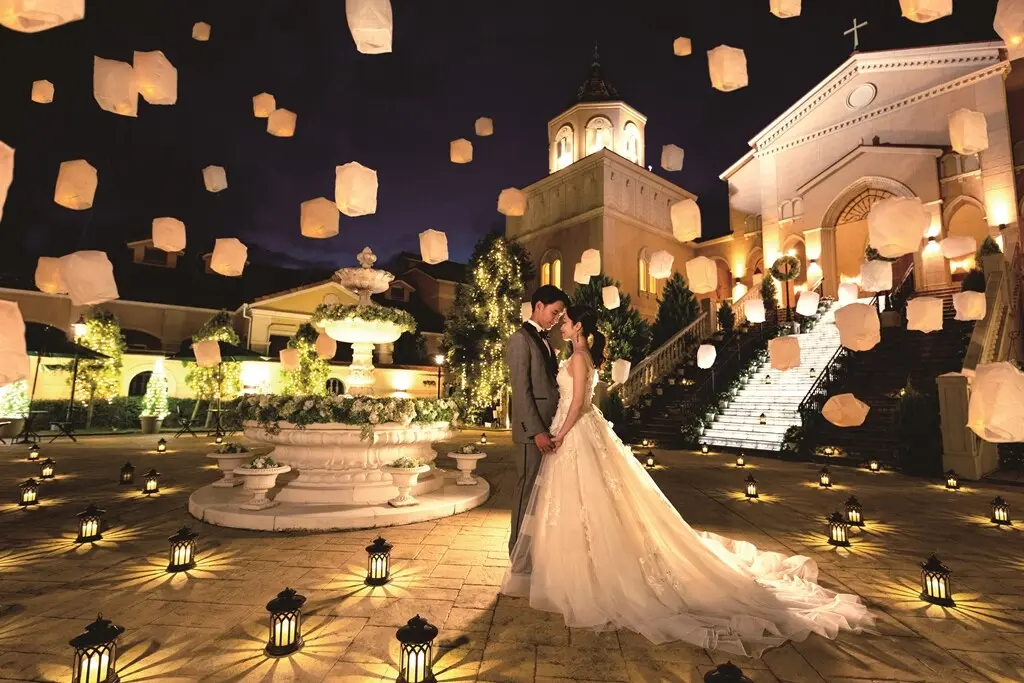 【当館人気No.1】夜空を舞う幻想的な憧れのランタン演出叶う