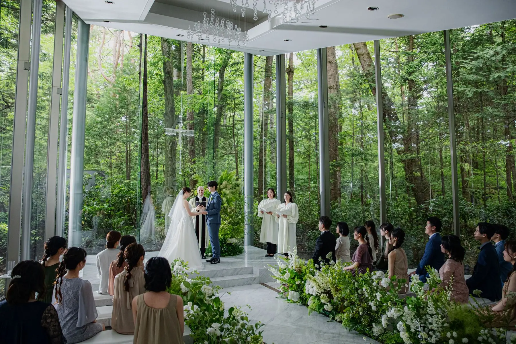 【アネーリ軽井沢】見学でAmazon券1万円｜森一望の「全面ガラスチャペル」コース試食付きフェア開催