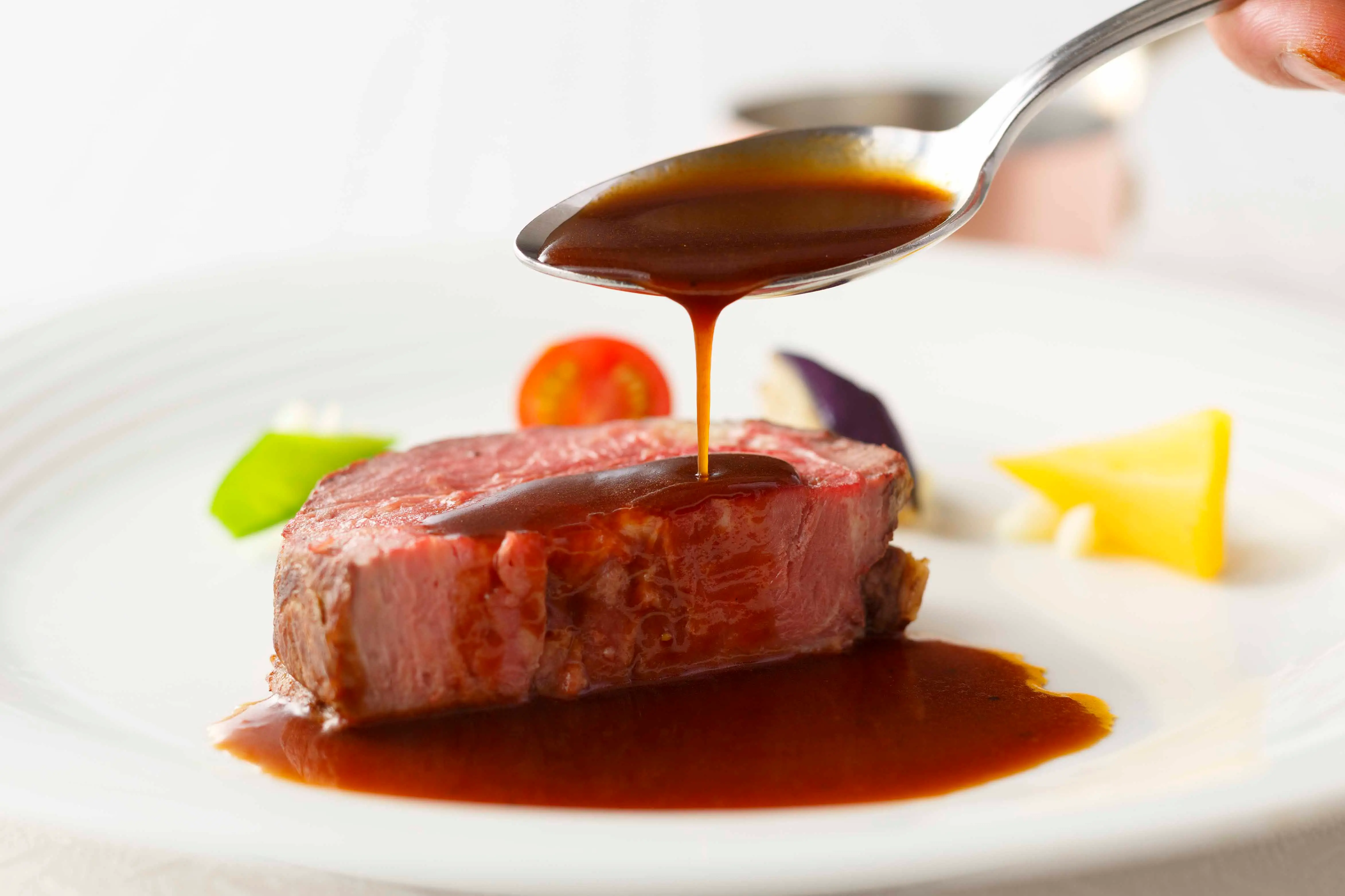 【豪華来館特典】①食事券or宿泊券2万円分プレゼント②鹿児島黒牛などを堪能♪豪華試食会無料ご招待