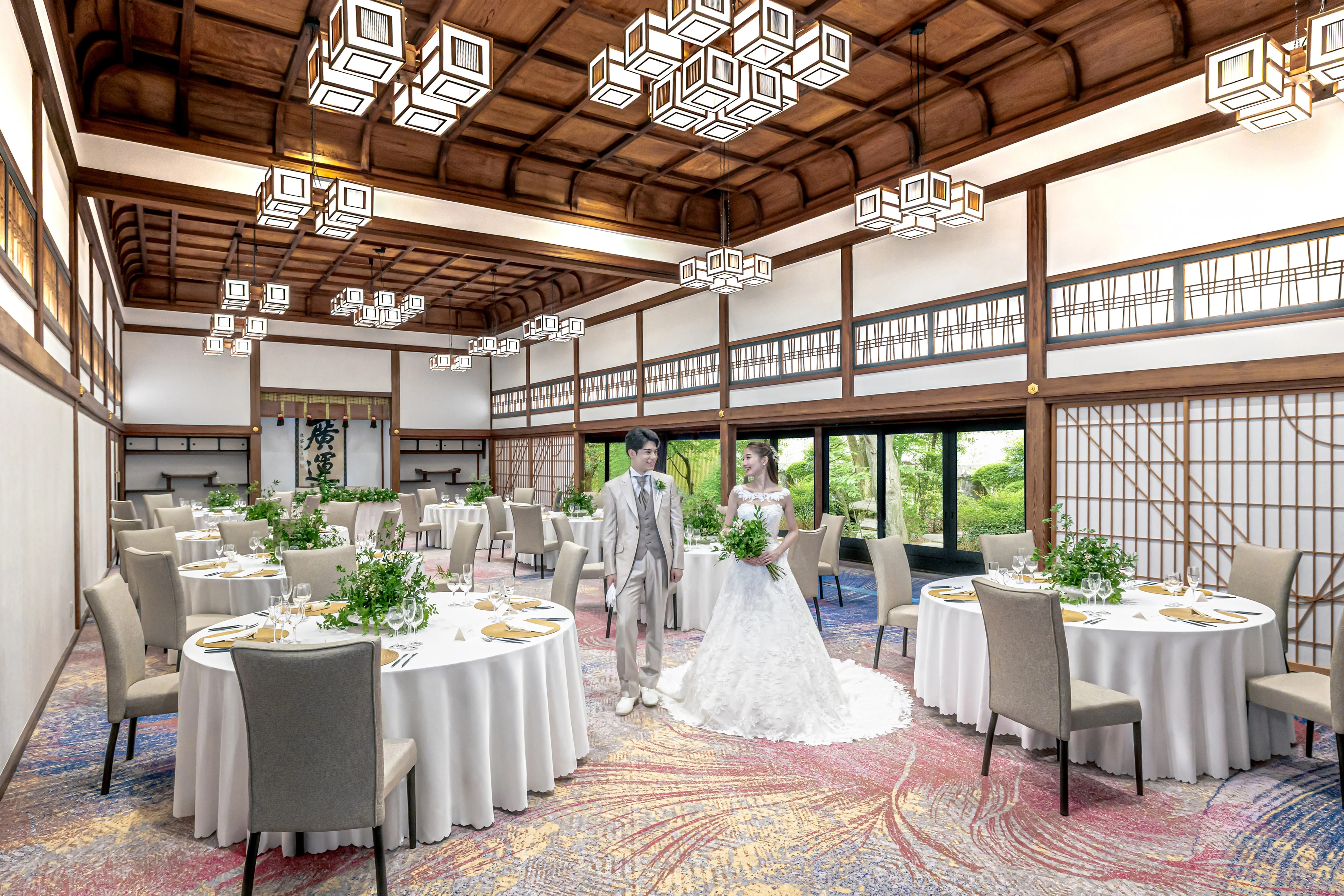 新緑が眩しい季節に「庭園付会場」でドレスも和装も叶う結婚式「特典付和婚フェア」開催中