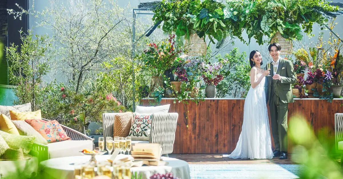 清らかな水とやさしい光が彩る都会のリゾートで、 いつまでも記憶に残る美しい結婚式を
