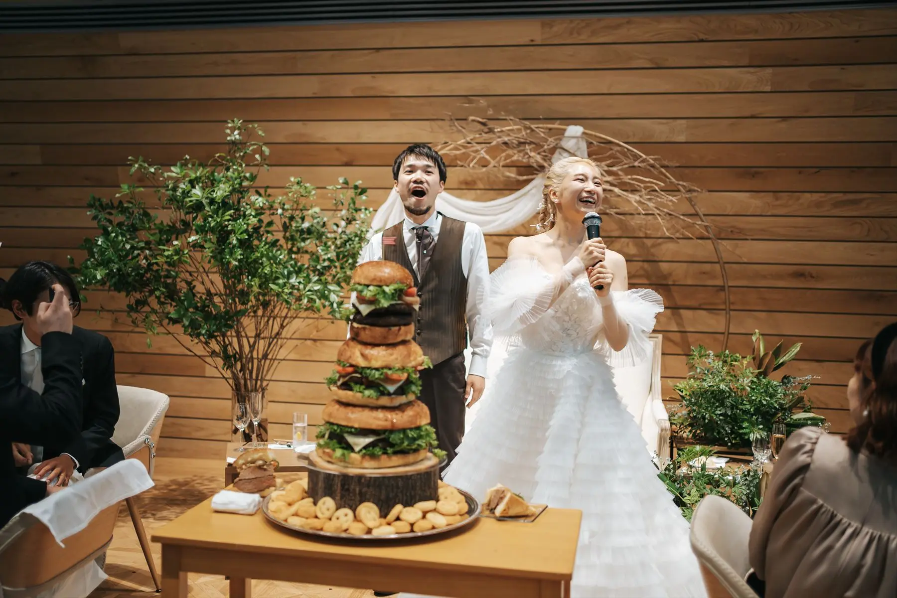 ＼公式HPにてパーティレポート公開中／おふたりらしさを大切にした特別な一日→詳細はこちら