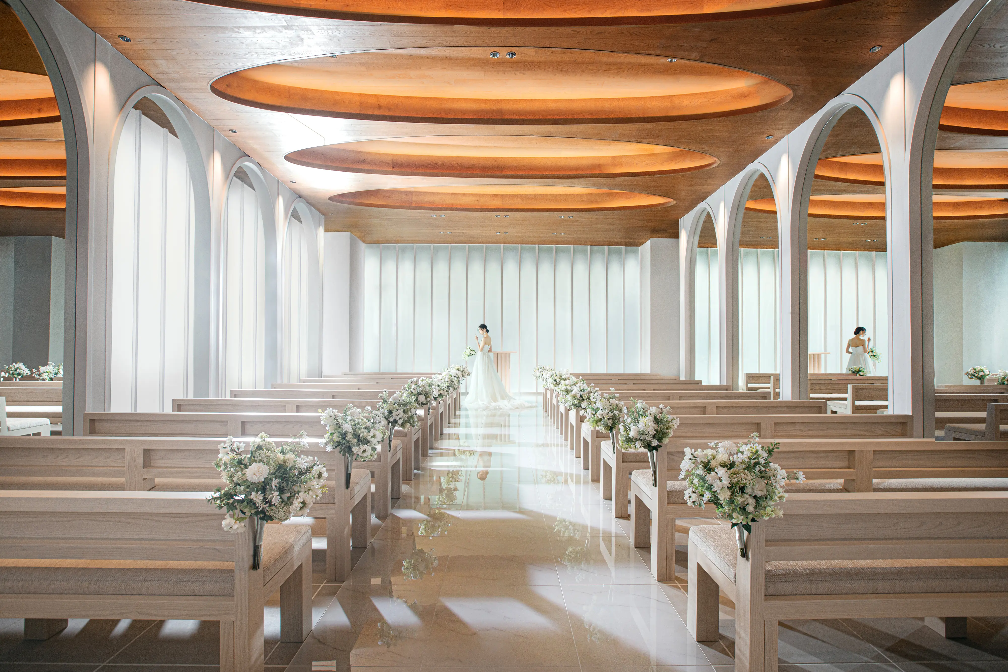 【25年7月名駅に光・木・石が織りなす新チャペル完成】1件目のフェアご来館で挙式料全額プレゼント
