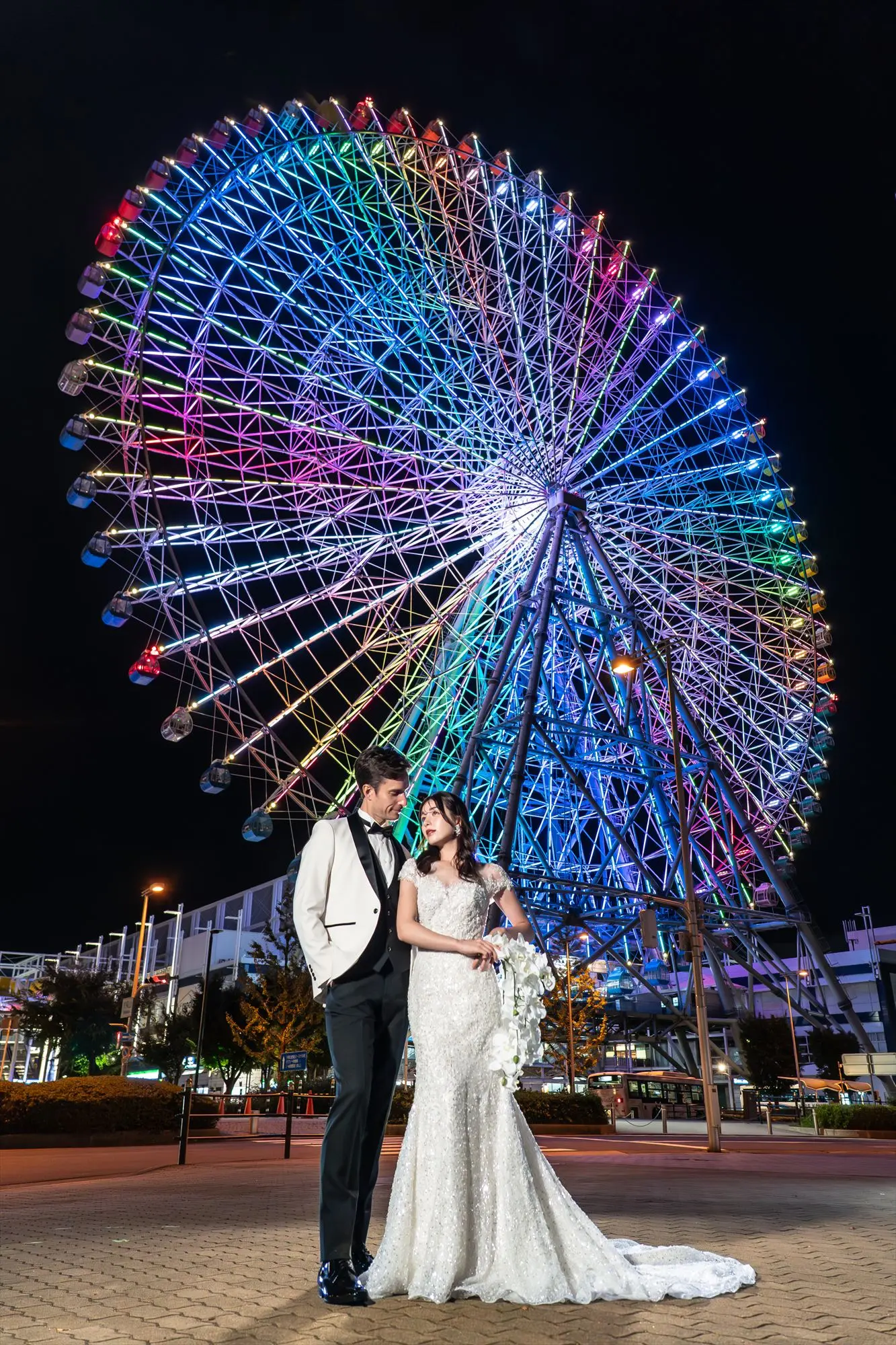 【駐車場完備・駅3分のゲストファースト式場】幻想的なナイトウェディングも人気→フェア予約はこちら