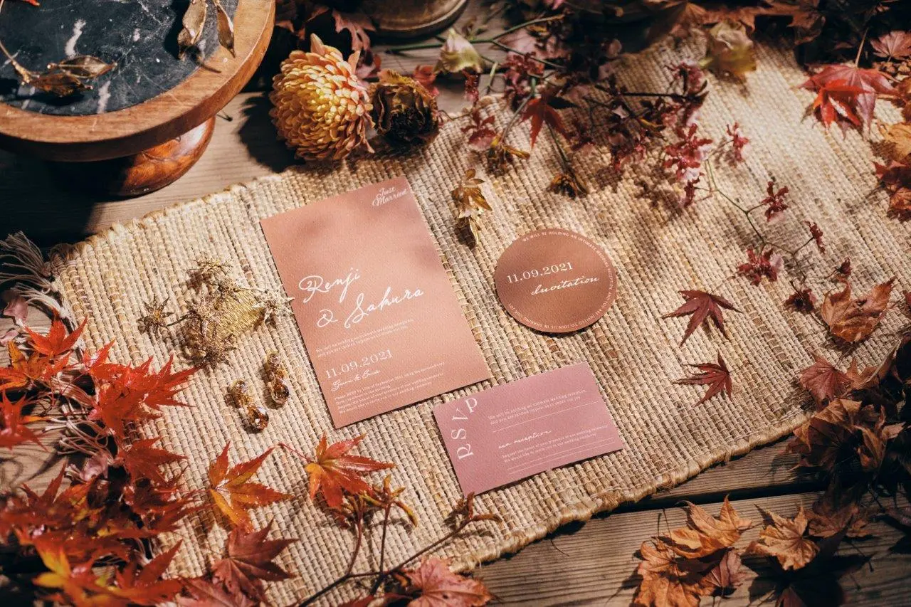 【26年秋婚】紅葉美しい100万坪のリゾートで、非日常の時間を過ごすオータムWD→フェア詳細はこちら