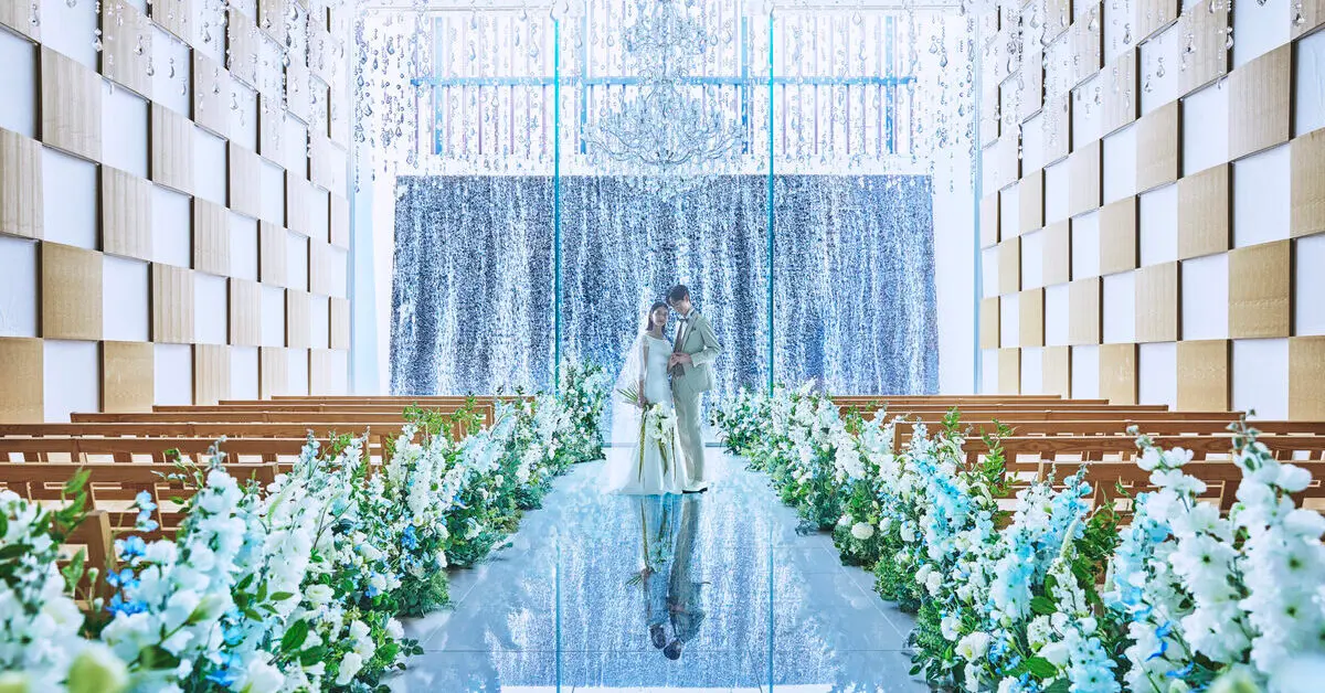 光と水が彩る一軒家を貸切りに、 いつまでも記憶に残る結婚式を