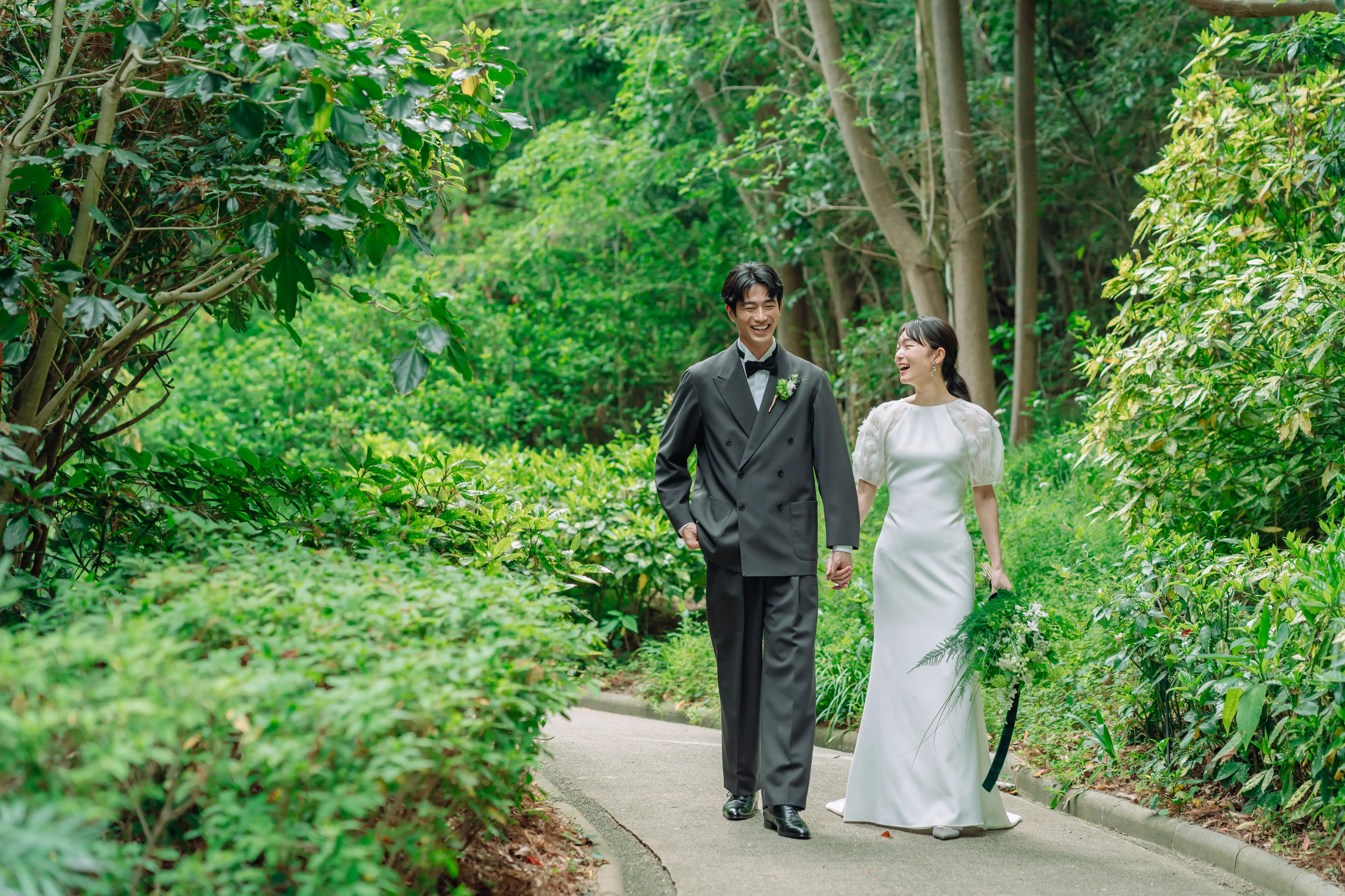 【公式HPが1番お得】見学1件目来館で◇ギフト券5千円！衣装20万円特典＆来館時タクシー代3千円負担