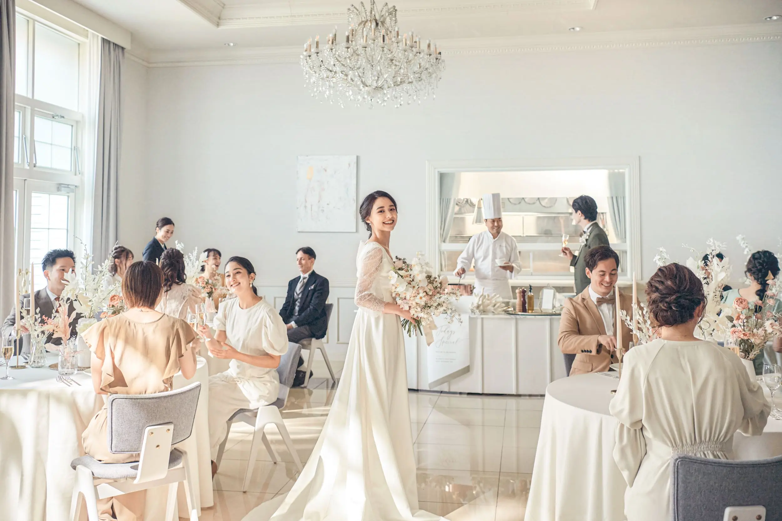 衣装トレンド「2WAYスタイルって知っている？」梅田徒歩圏内の貸切邸宅での過ごし方をご提案