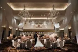 姫路エリア口コミランキング　総合・ホテル・料理の3部門で1位獲得！天空チャペルや駅直結も人気の秘密！