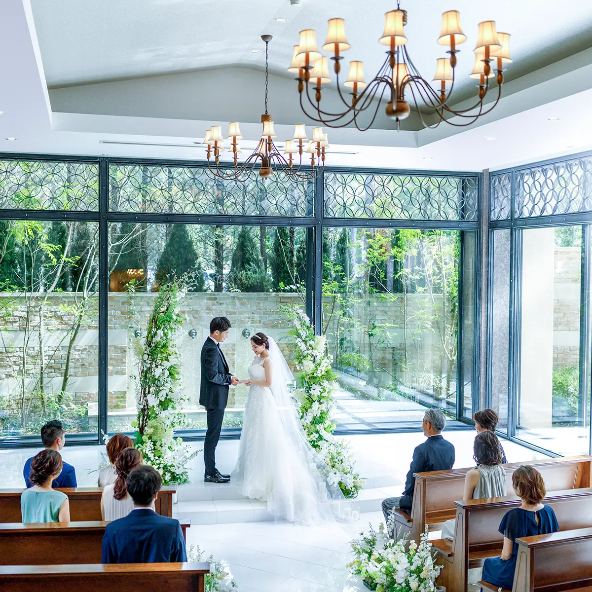 【こだわり花嫁は注目！】ドレス2着目無料＆上限フリープレゼント☆彡