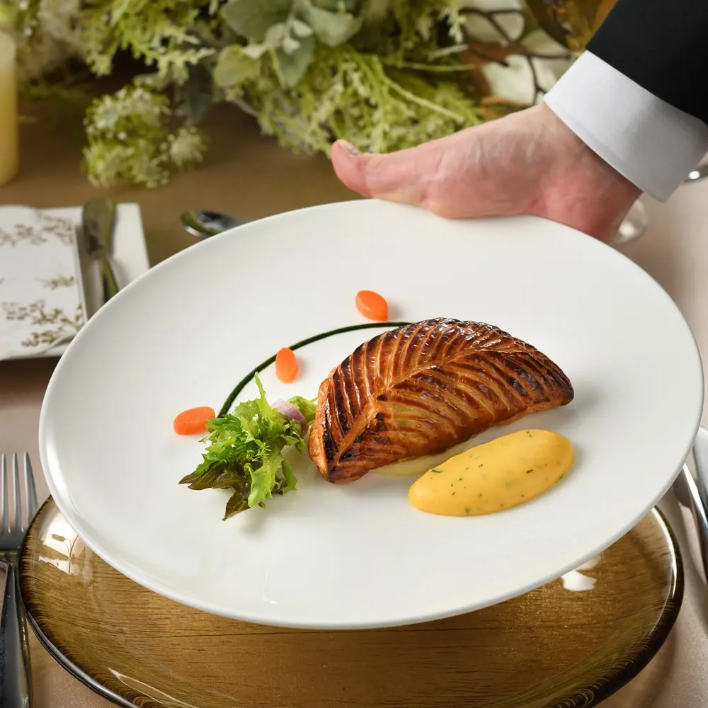 【初めての見学にオススメ◎毎週末開催】ミシュラン三ツ星獲得ホテルが贈る絶品料理を試食！