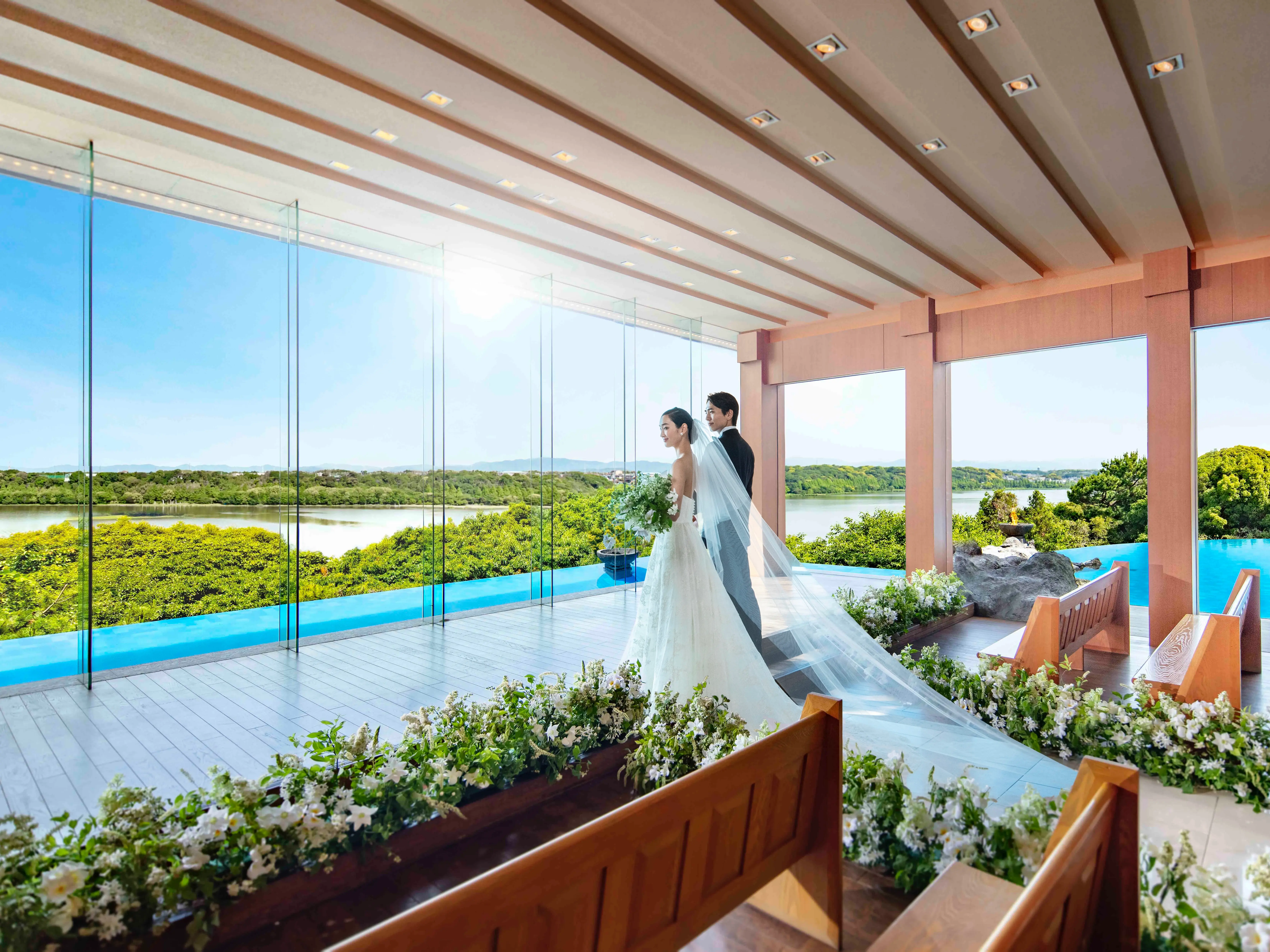 初めての式場見学に◎ 光のチャペル体験＆豪華試食会【限定】