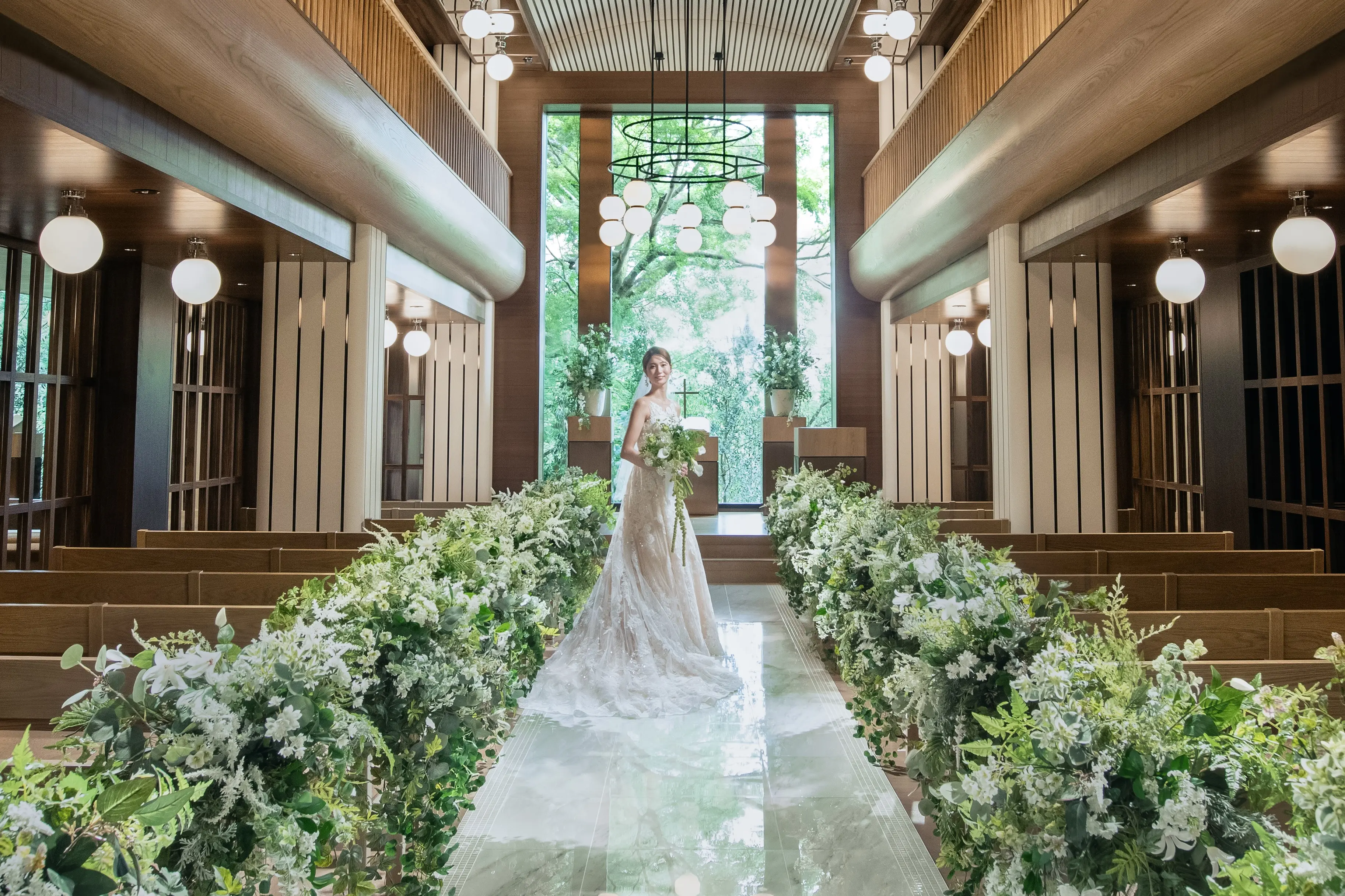 AM限定*豪華特典付！チャペル生演奏&ローストビーフ＆オマール海老の豪華4品試食