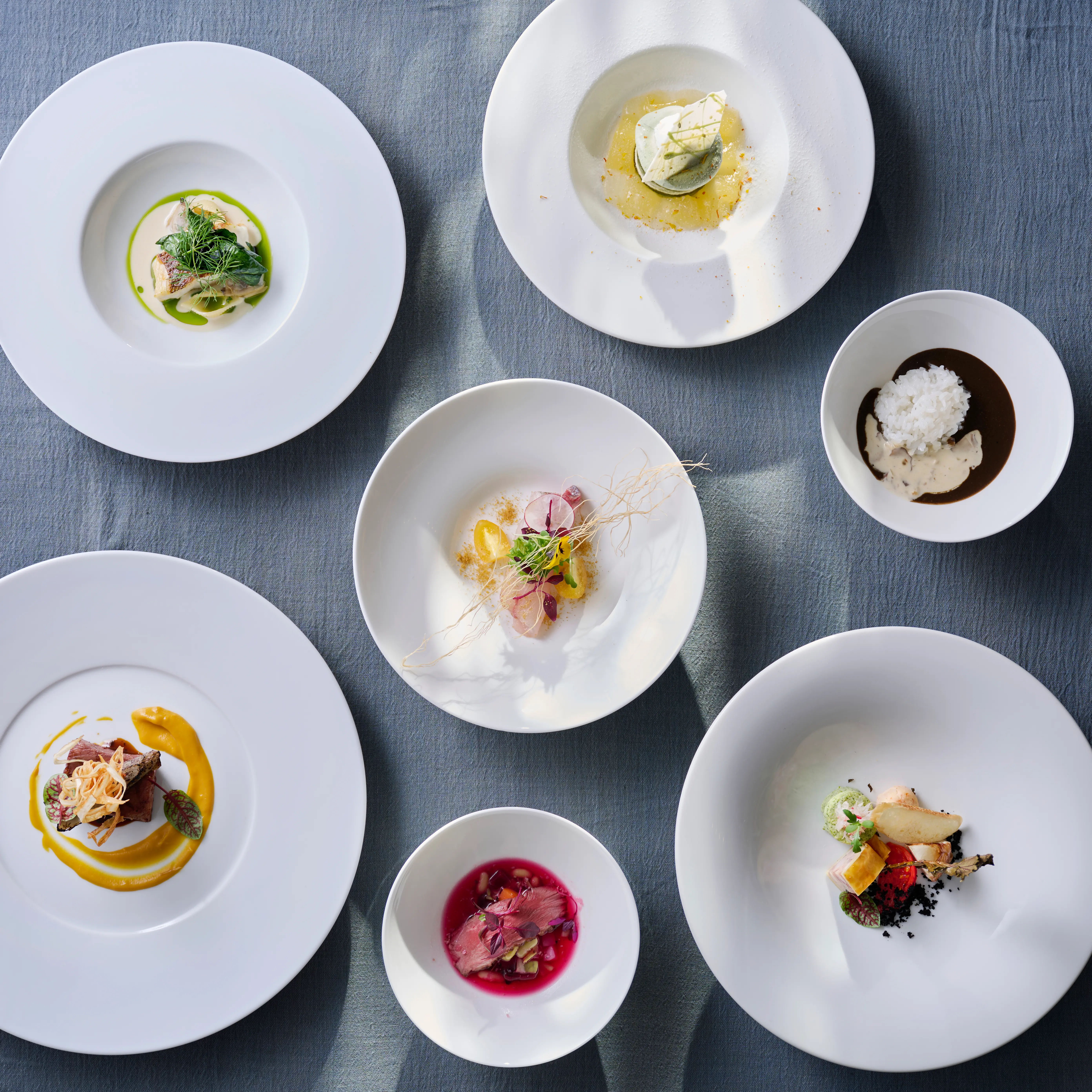 【25年12月～26年8月の結婚式】全員分の料理割引！最大お得プラン《空き日程僅かにつきお急ぎを》