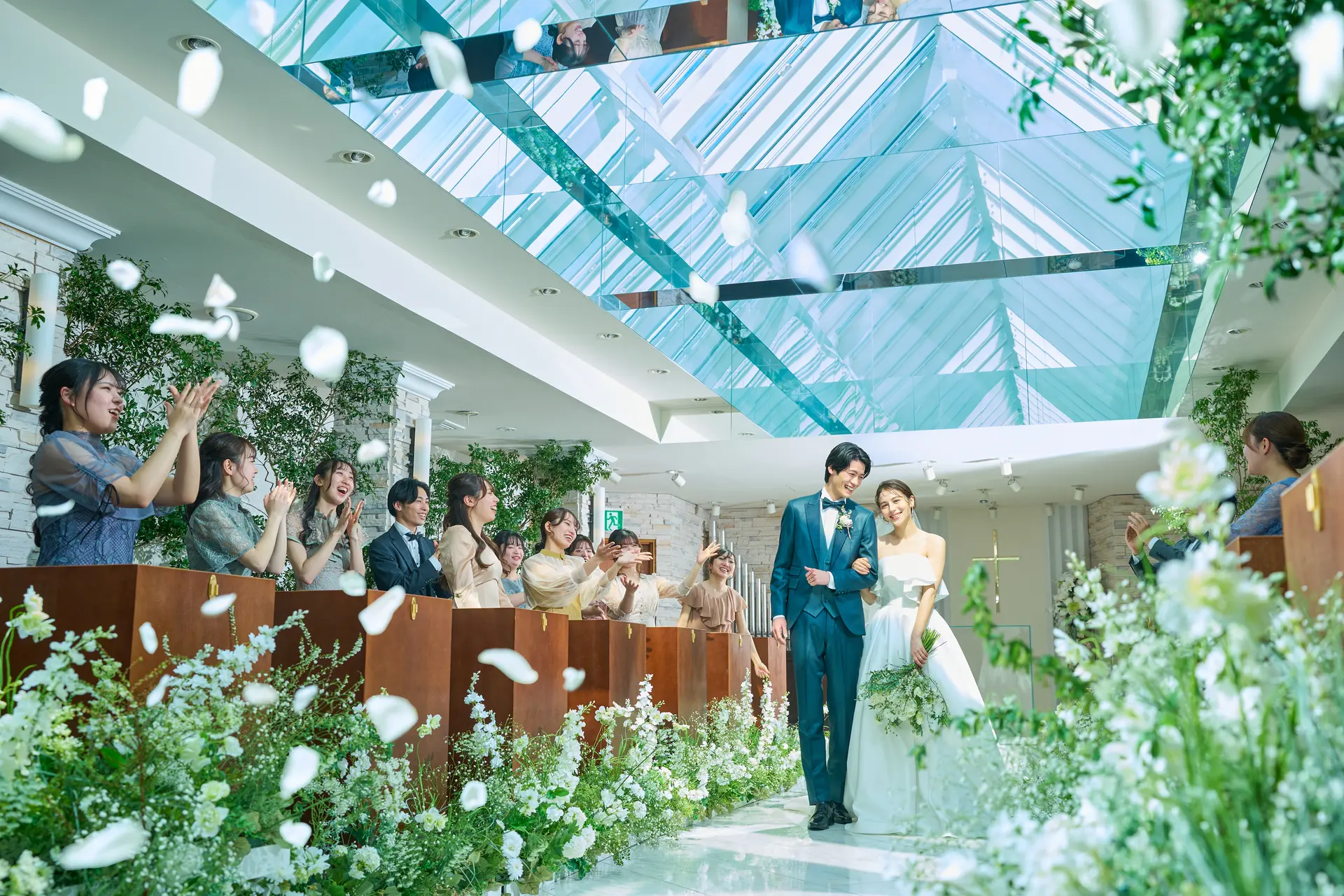 【最大150万円特典】花嫁大人気！光のチャペル×360°映像演出×牛フィレ3万コース