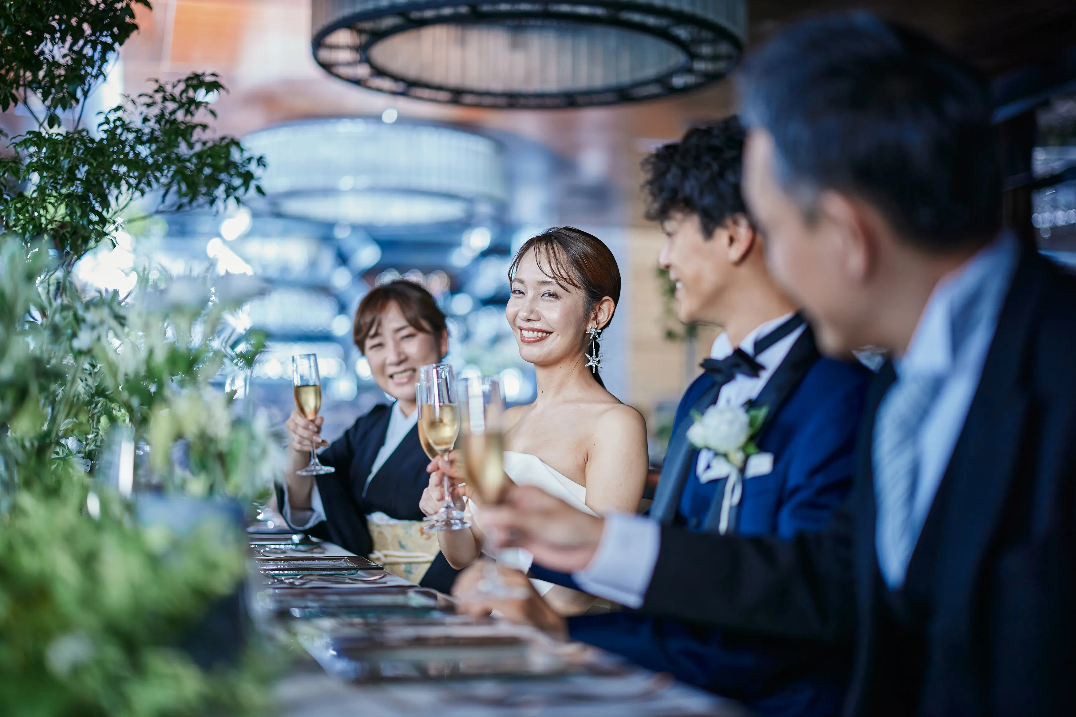 【親族へ感謝】＆【友人とカジュアル】どちらも賢く叶える《二部制》家族婚10名＆友人パーティ30名◆