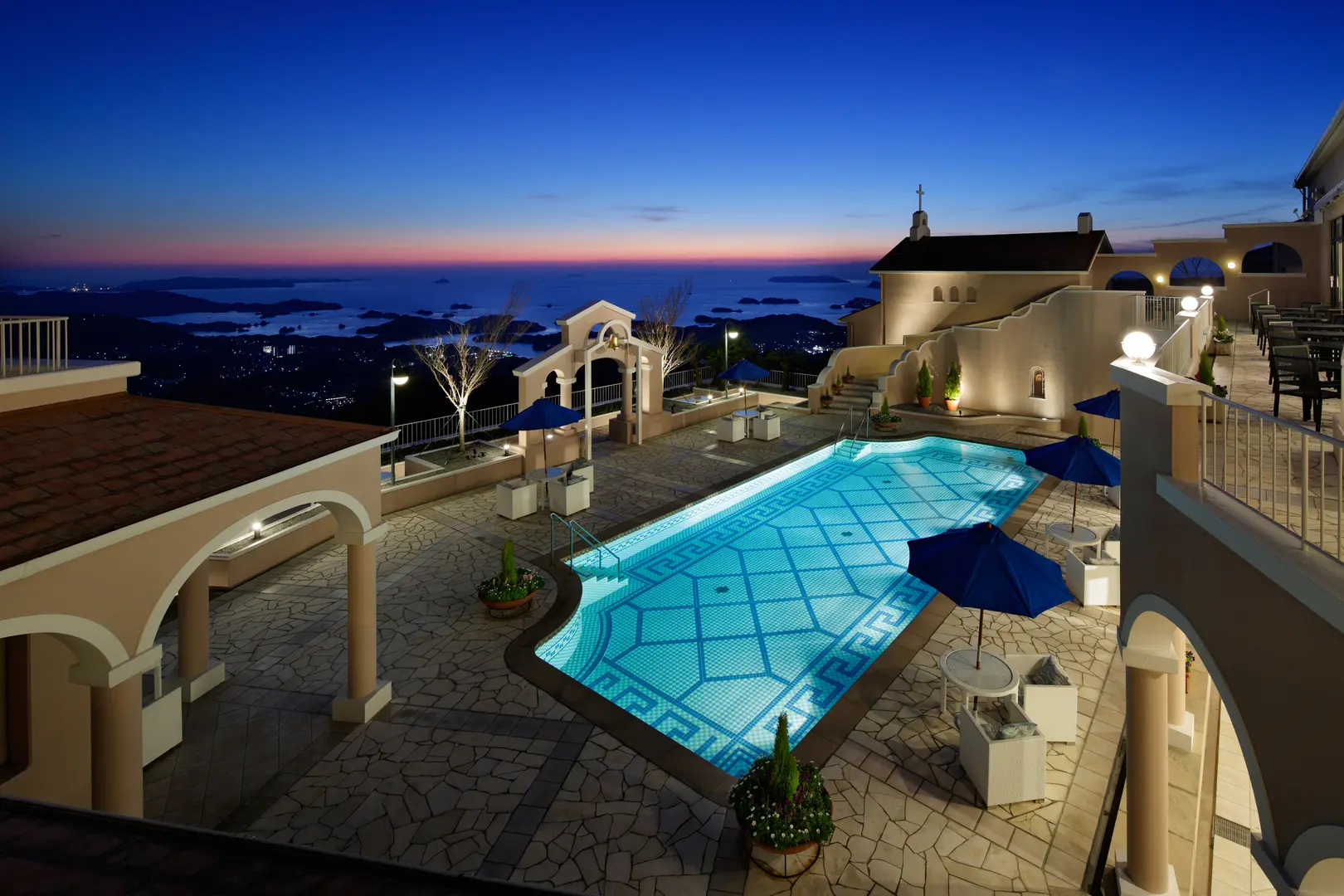 *絶景のリゾートホテルで1組貸切のＳＴＡＹ＆ＷＥＤＤＩＮＧ*ふたりらしい自由で特別な1日を演出