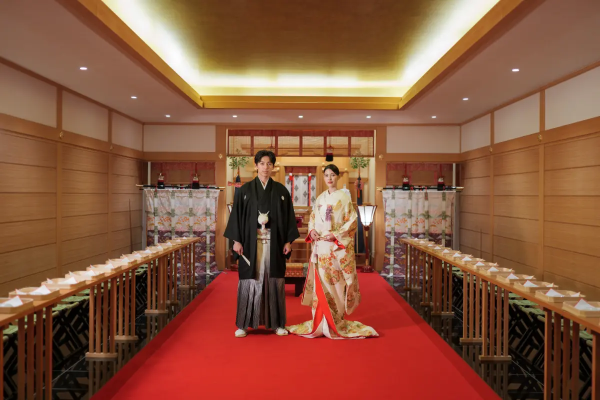 【鹿児島の絶景一望】18もの多彩な会場と美食で叶う理想の結婚式｜長年支持されてきた理由はこちらから↓