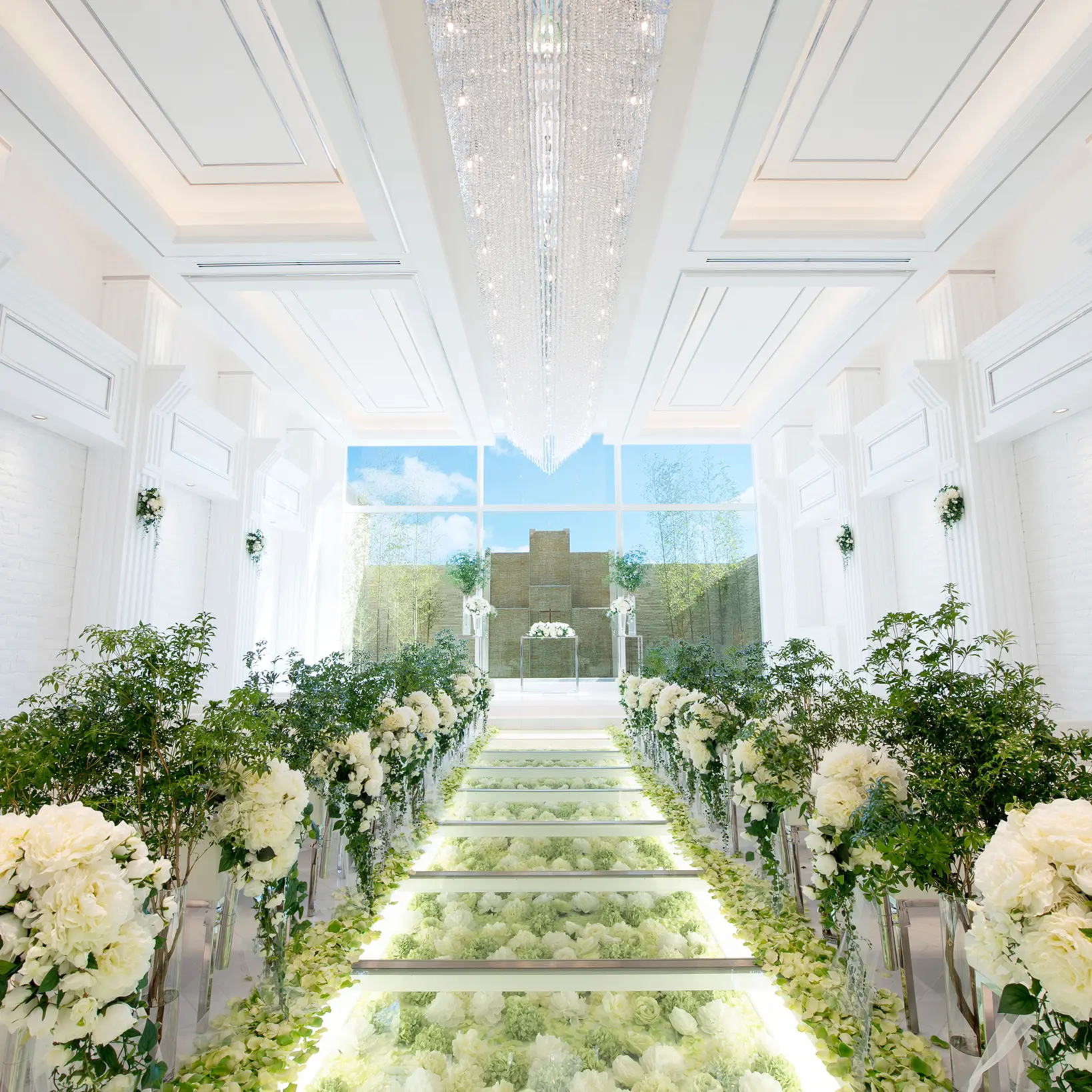 究極にシンプル！だからお得に【基本挙式料99,000円～】ルクリアモーレの少人数結婚式