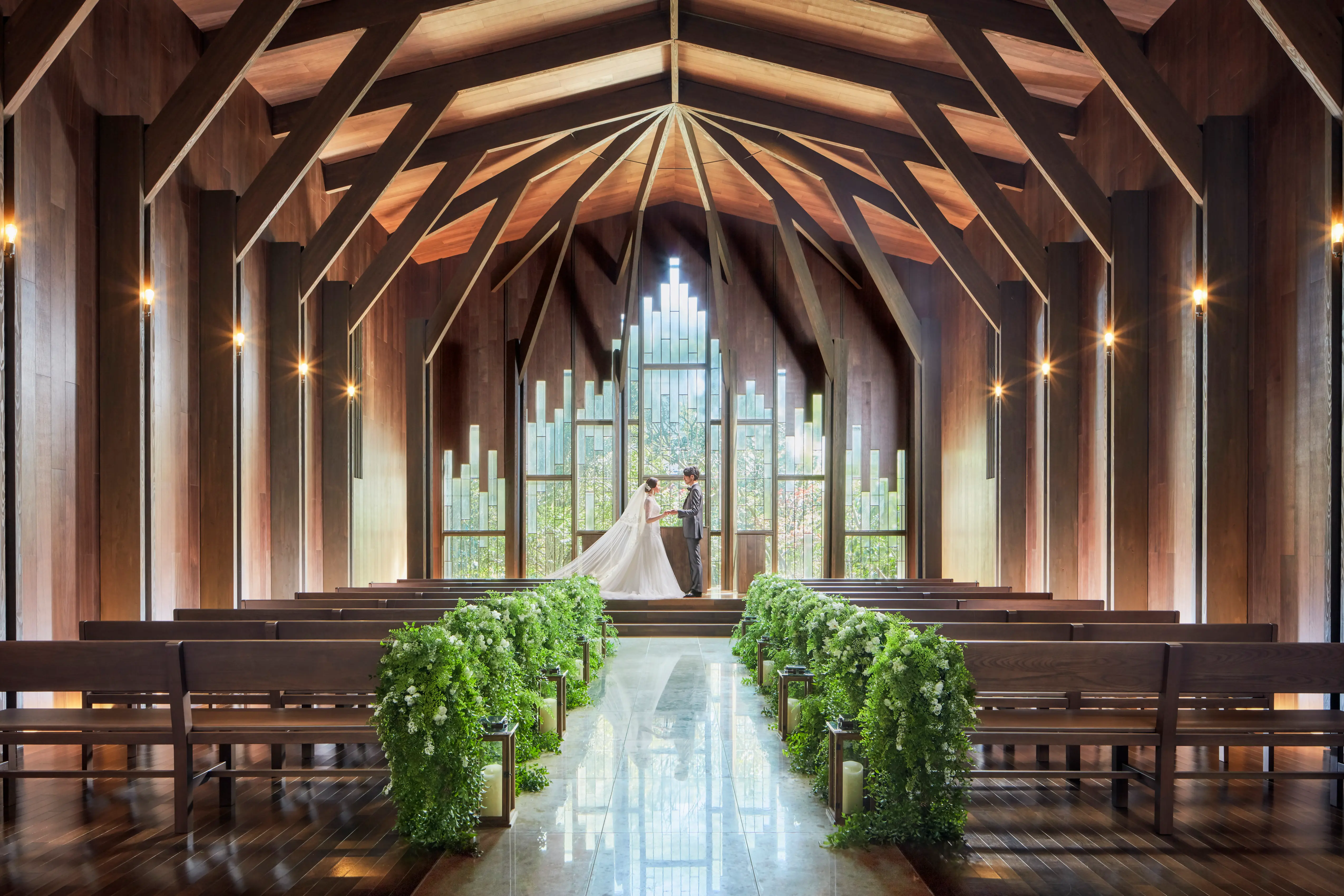 日本の「美しいチャペル100選」に選ばれた会場で体験するブライダルフェア開催＆豪華試食付*